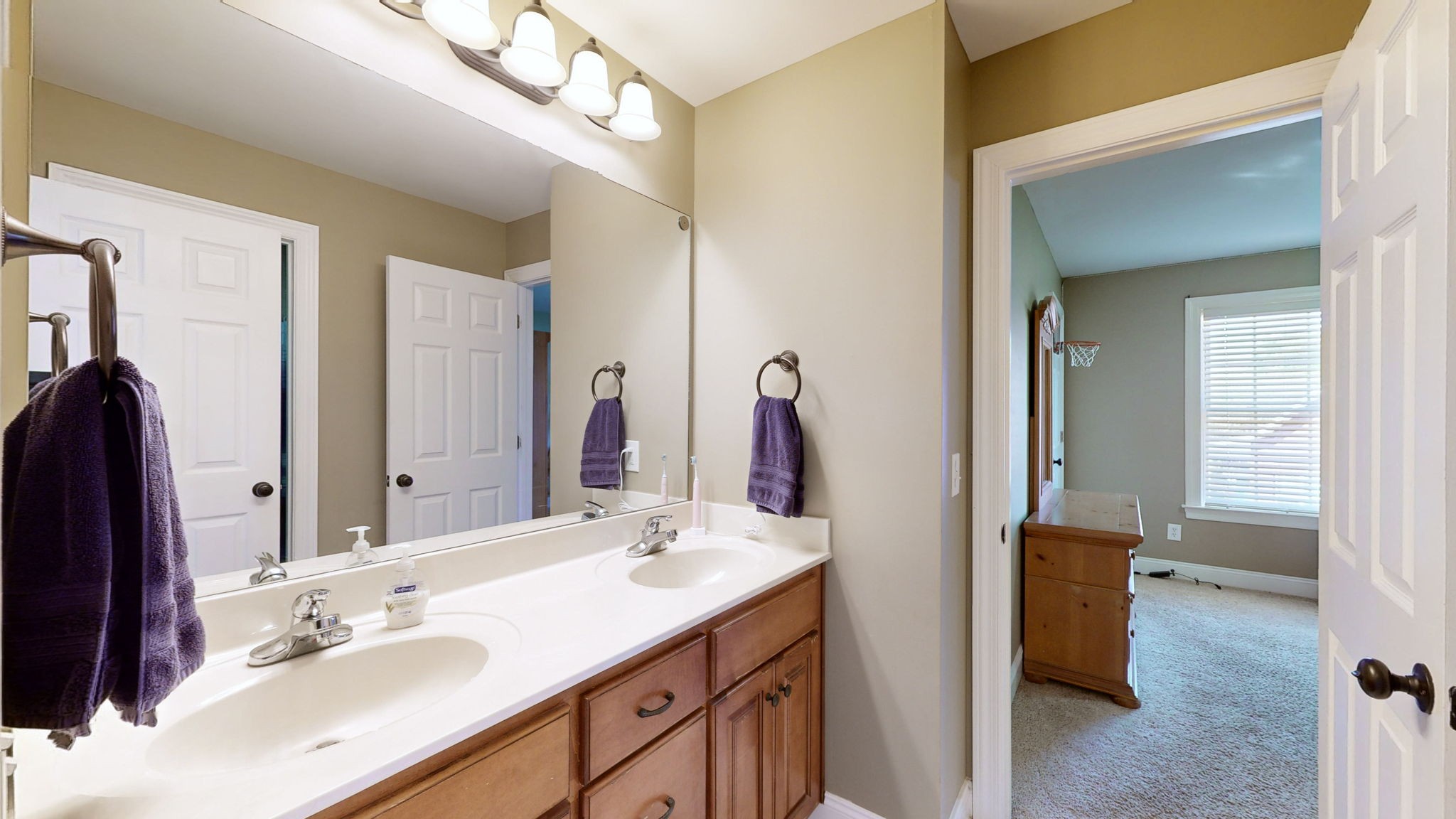 1100 Golden Creek Ct Property Photo 33