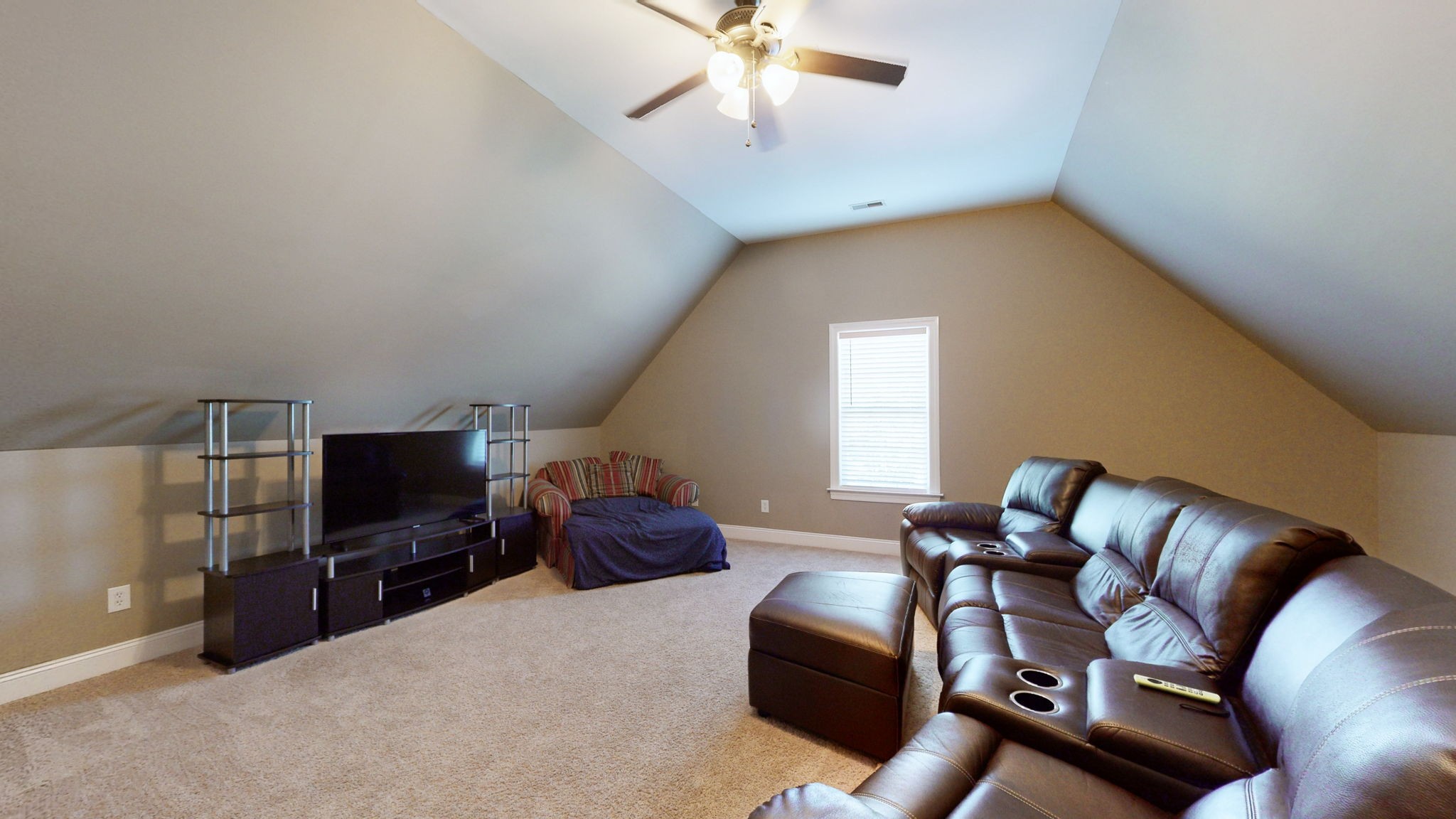 1100 Golden Creek Ct Property Photo 36