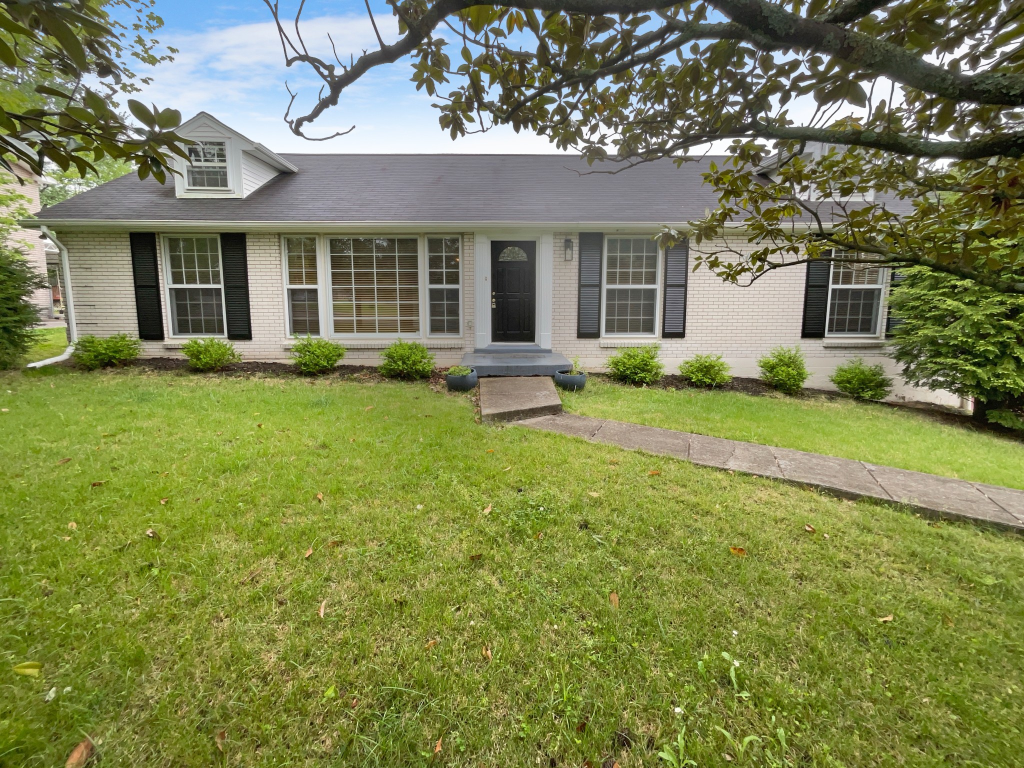 247 Wallace Rd Property Photo 1