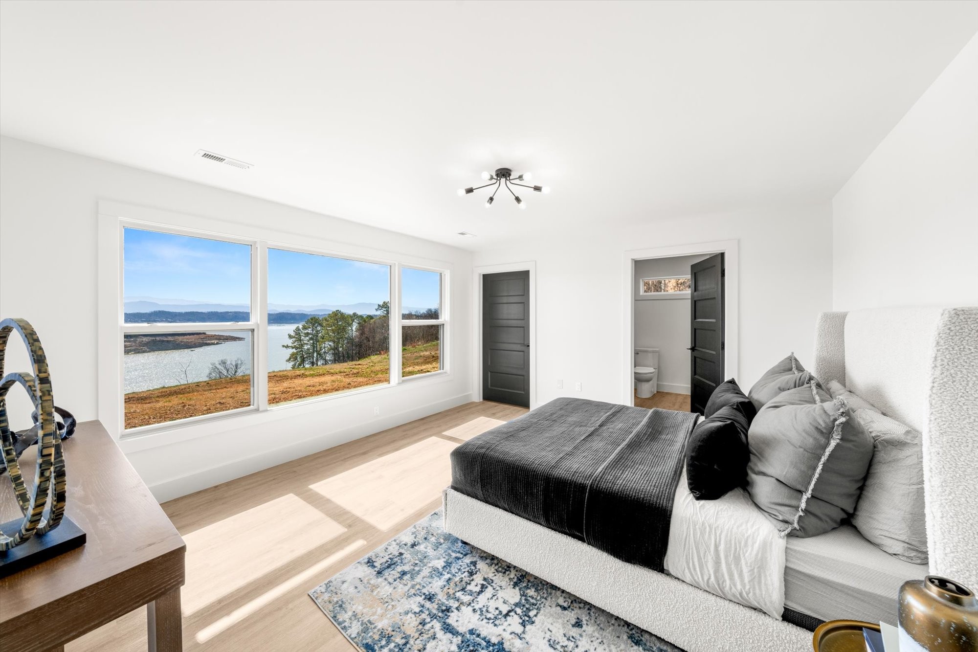 425 Hampton Way Property Photo 15