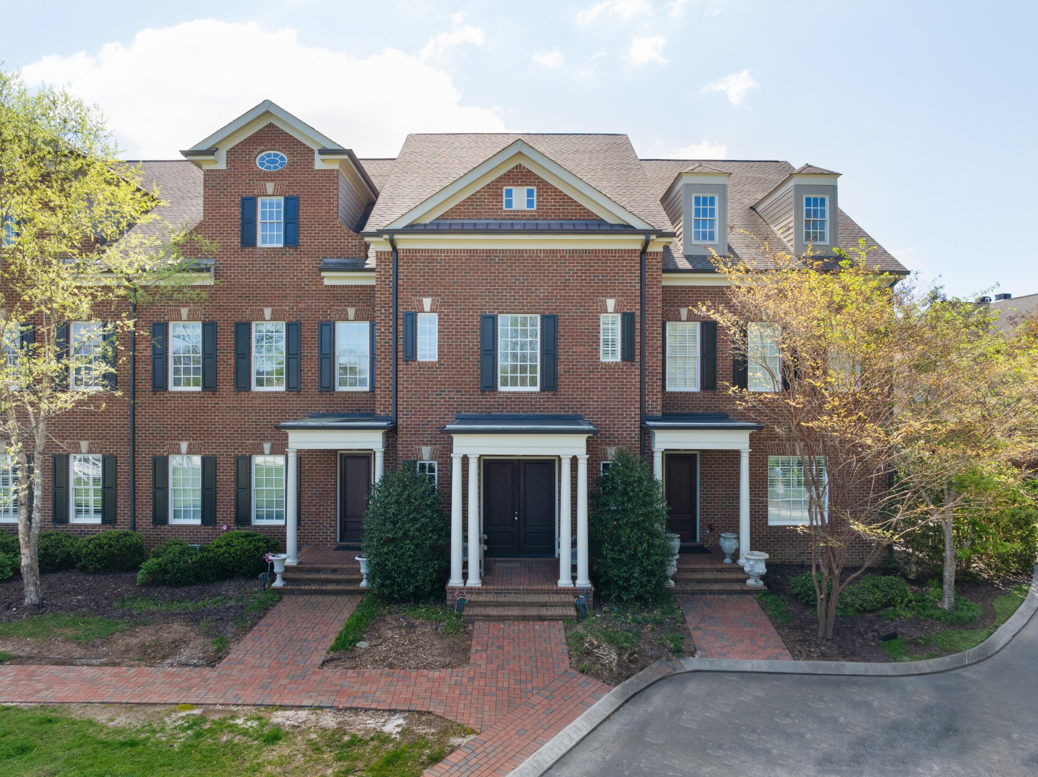 554 Whitehall Road Property Photo 4