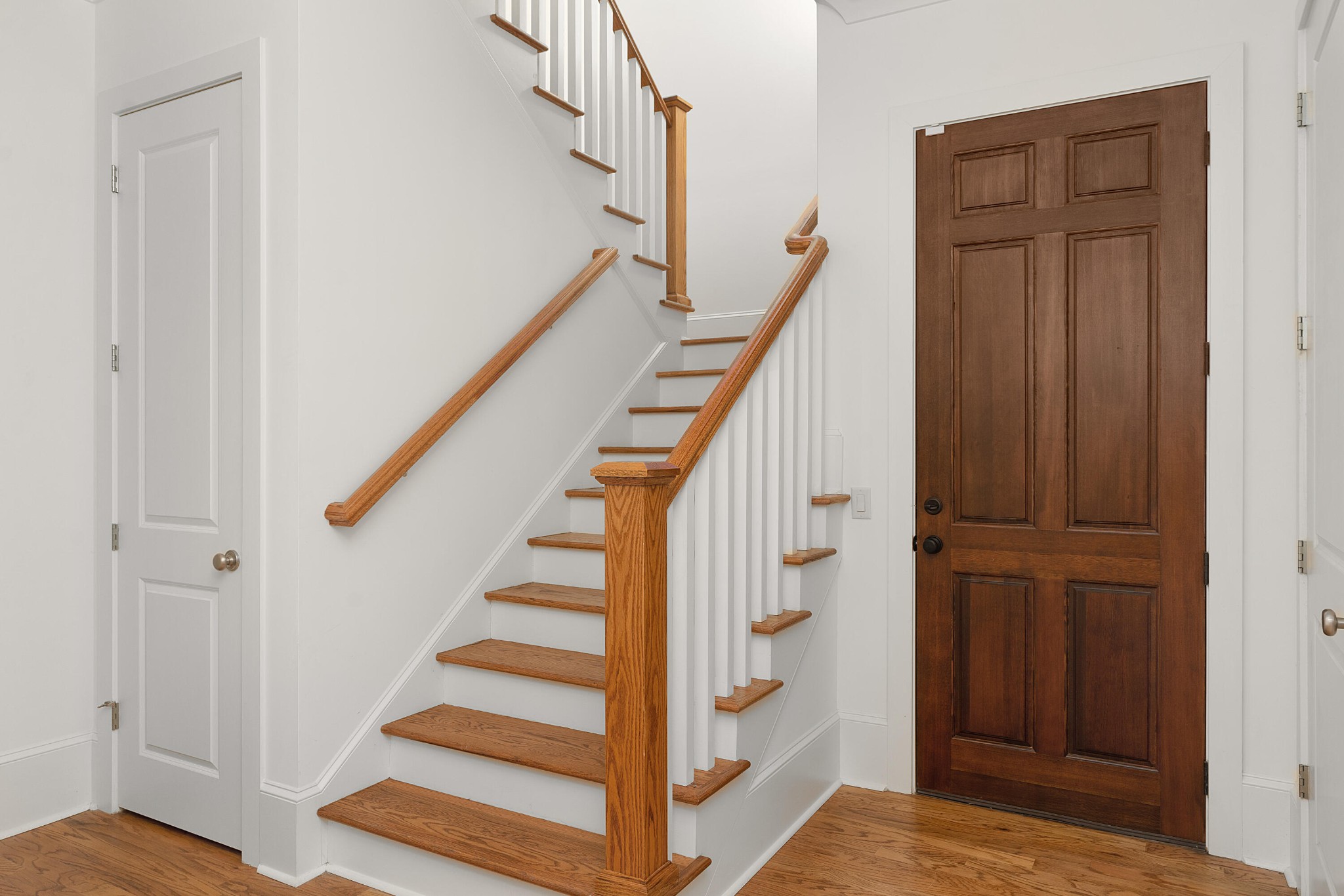 554 Whitehall Road Property Photo 6