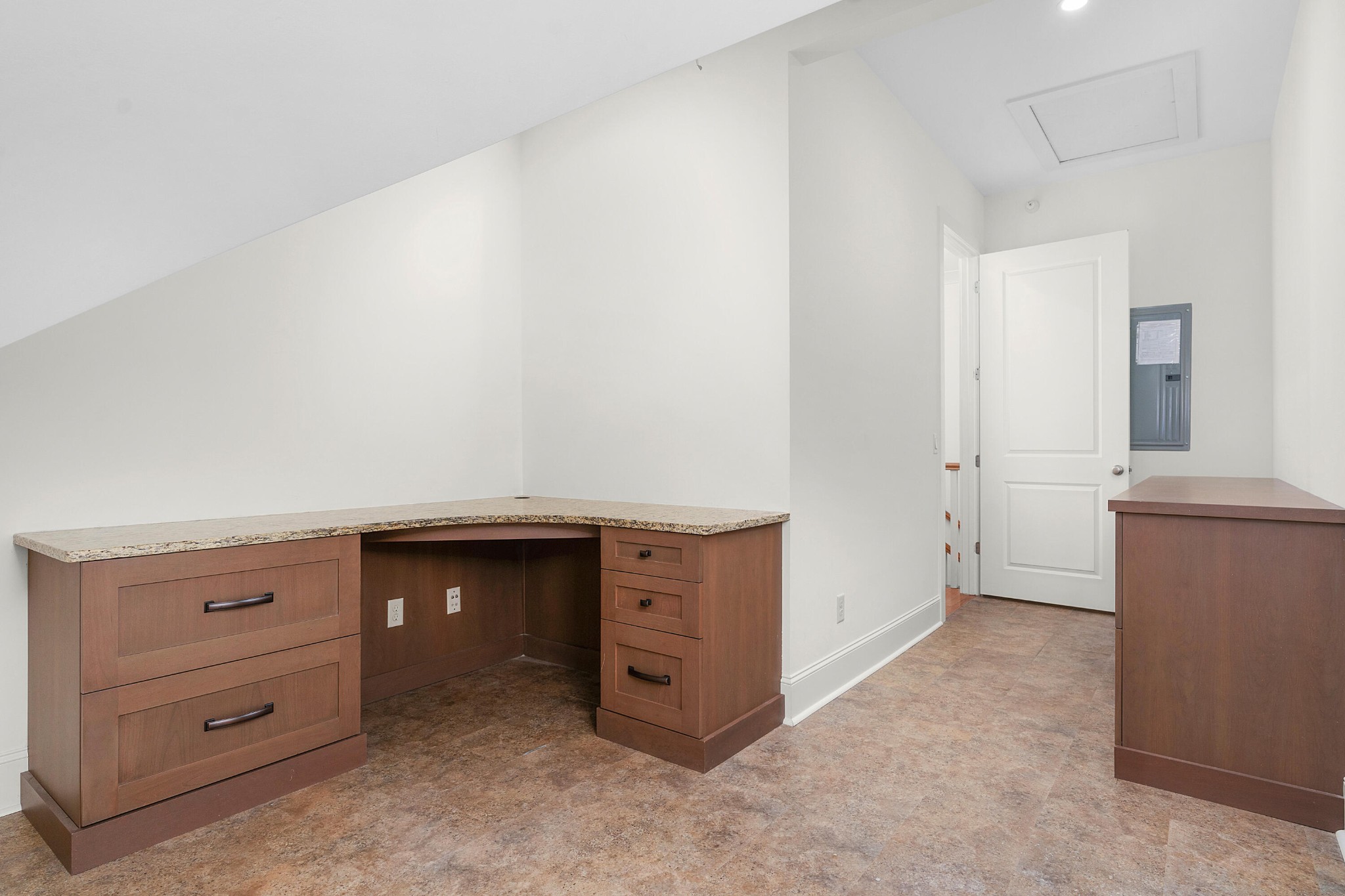 554 Whitehall Road Property Photo 40