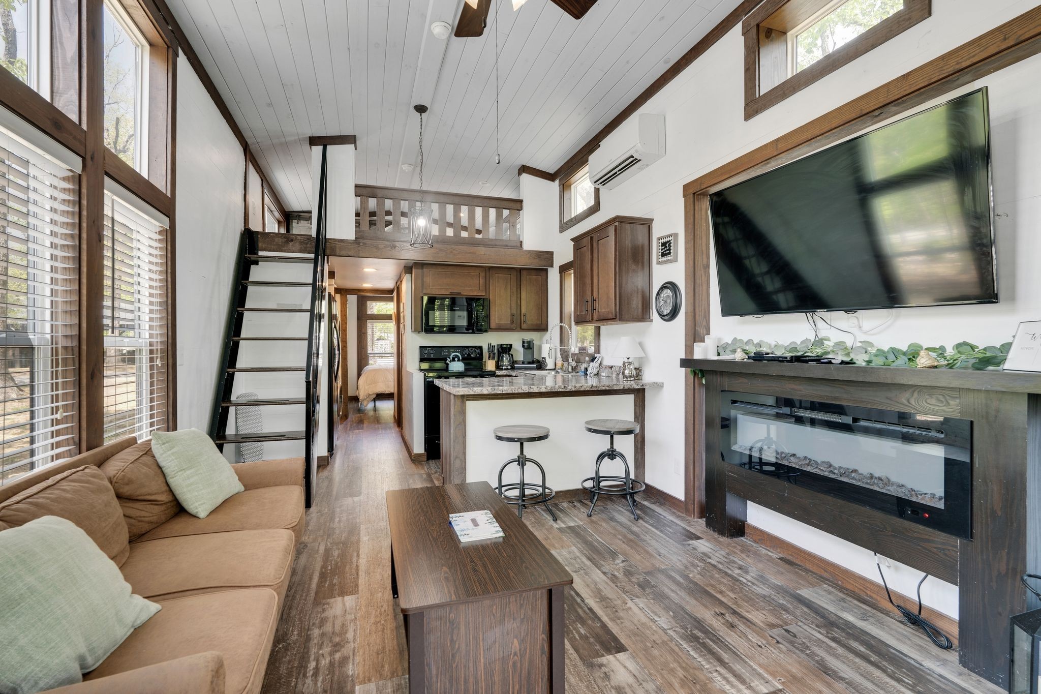 512 Deer Lick Trail Property Photo 8