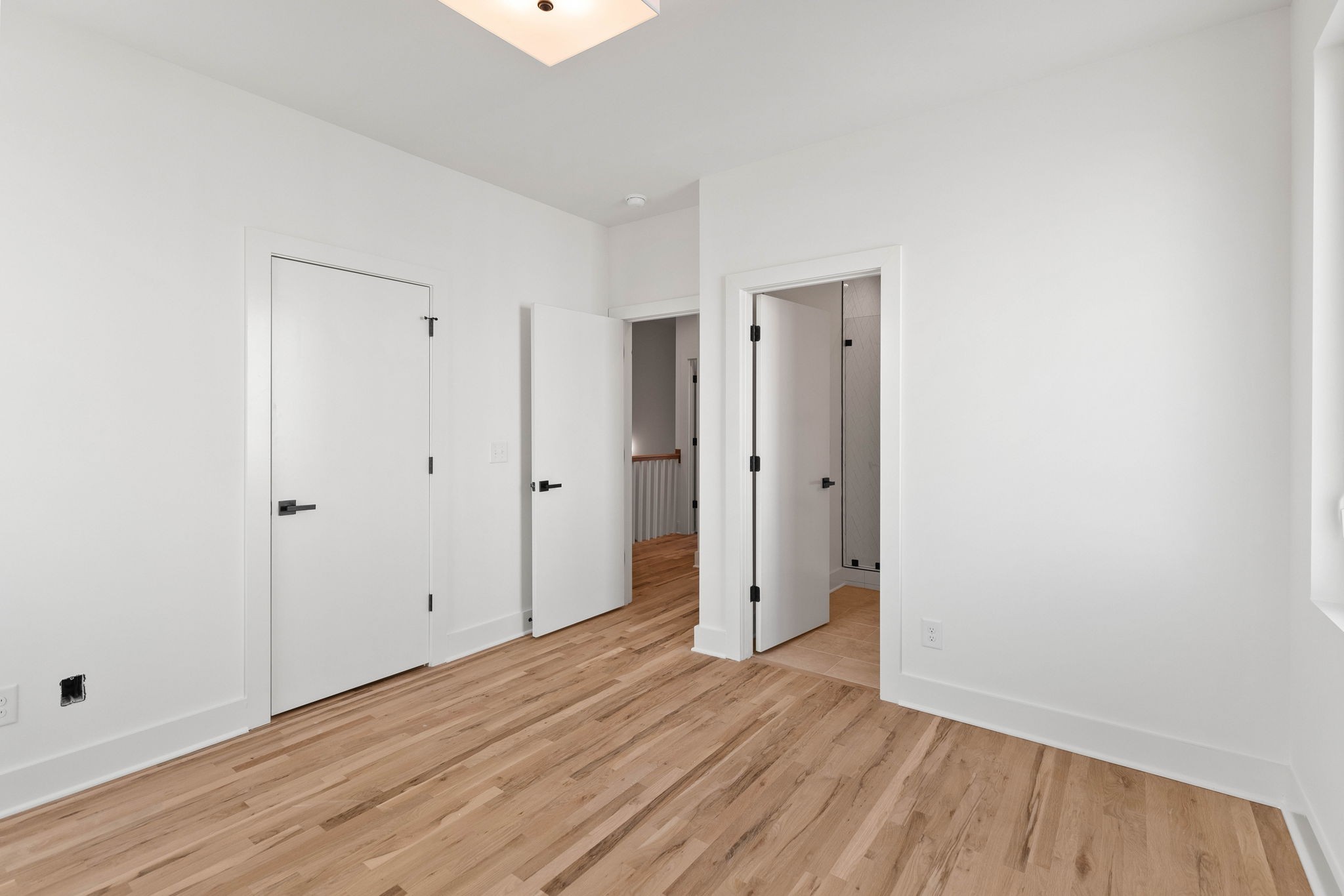 1016 W Trinity Ln Property Photo 55