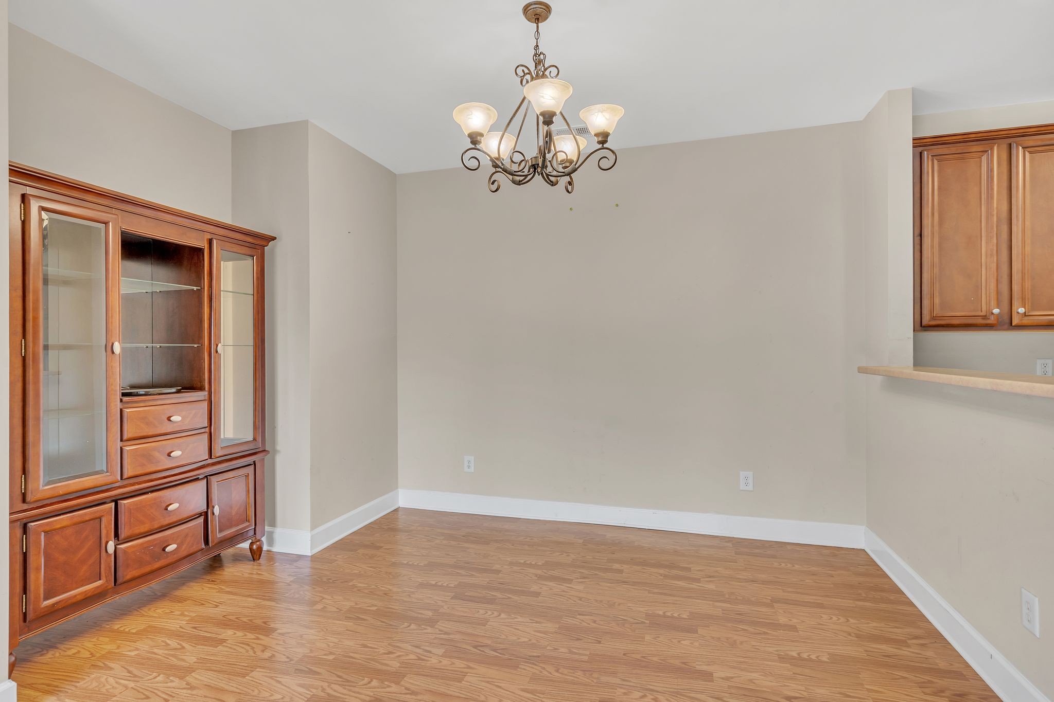 8501 Burnham Ln Property Photo 8