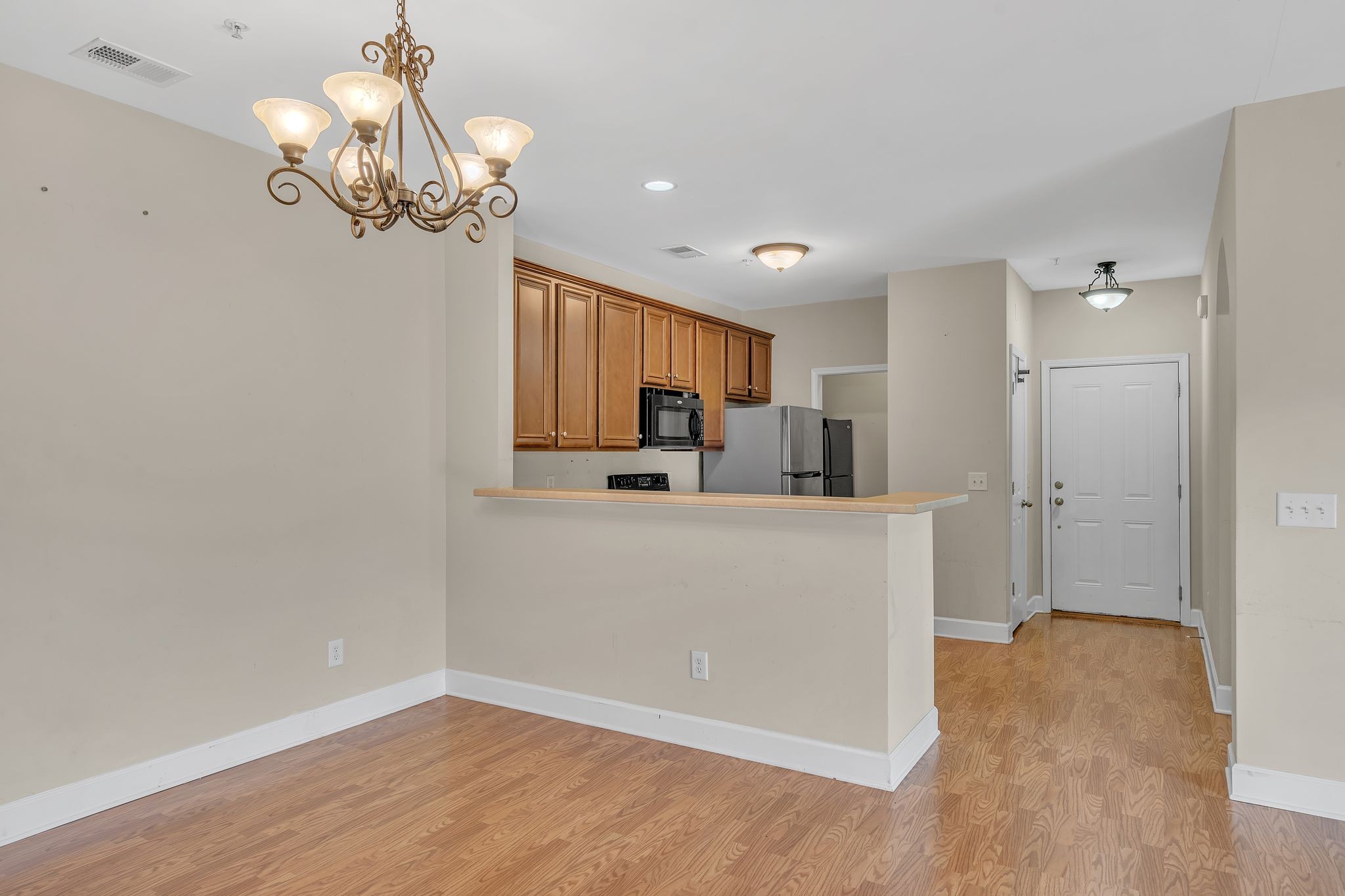 8501 Burnham Ln Property Photo 10