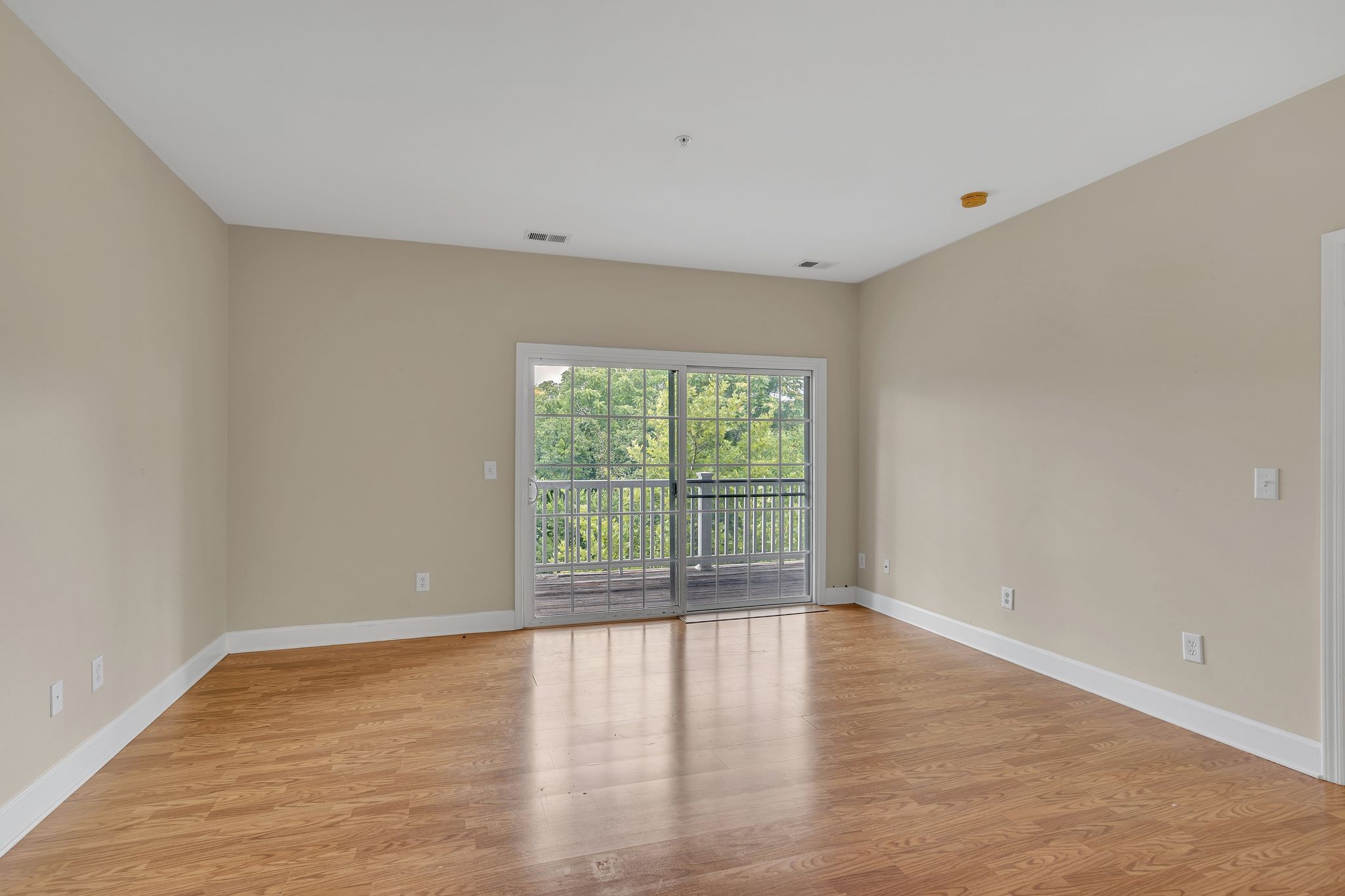 8501 Burnham Ln Property Photo 12