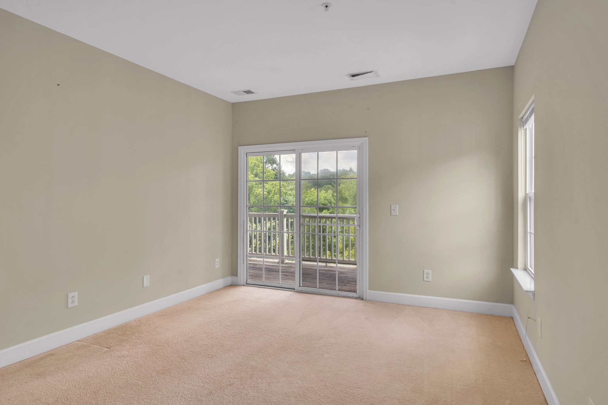 8501 Burnham Ln Property Photo 17