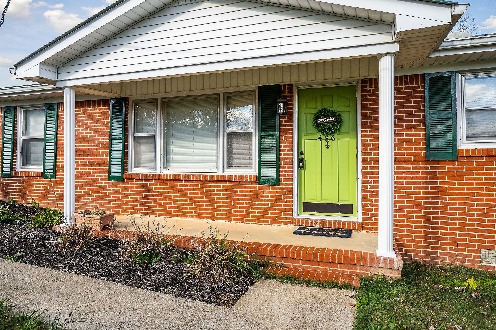 486 Circle Hill Dr Property Photo 4