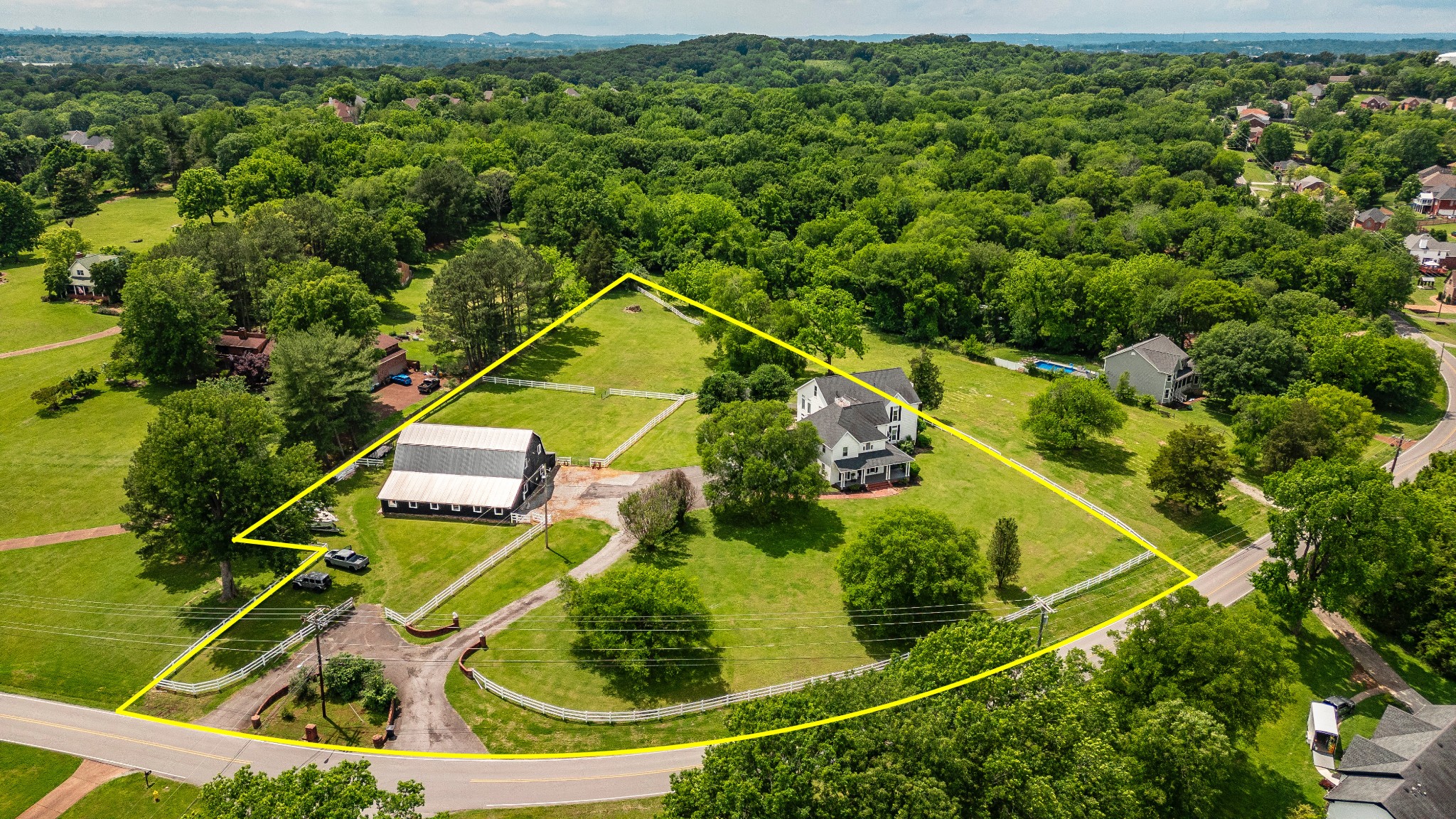 560 Cumberland Hills Dr Property Photo 3