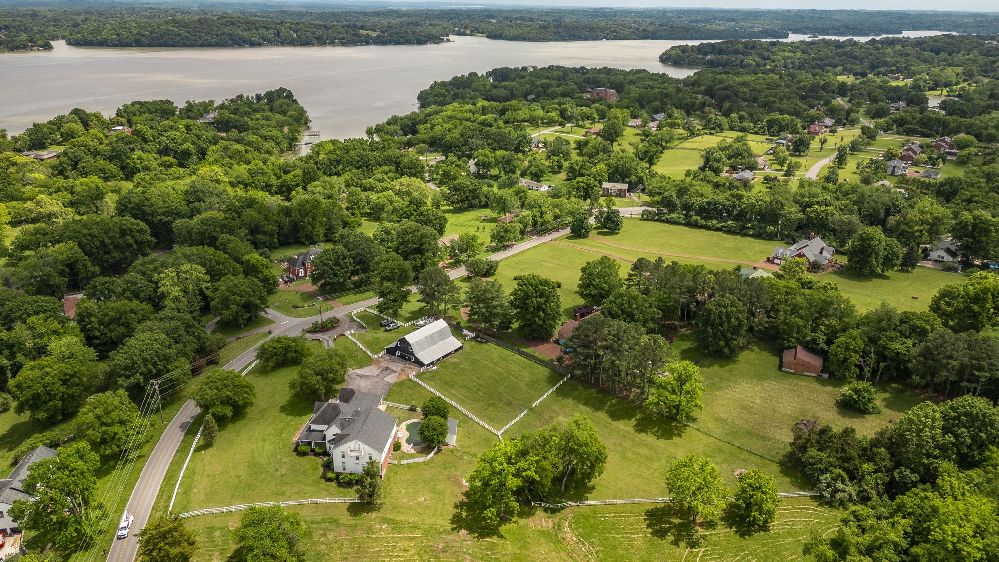 560 Cumberland Hills Dr Property Photo 4