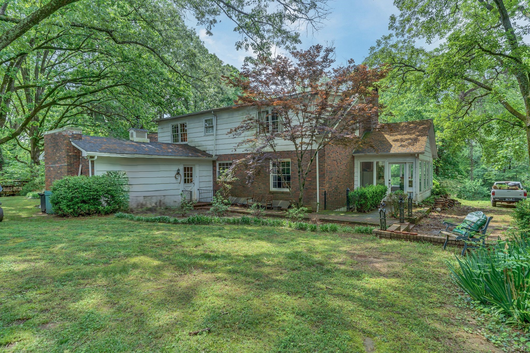 240 Dogwood Dr Property Photo 5