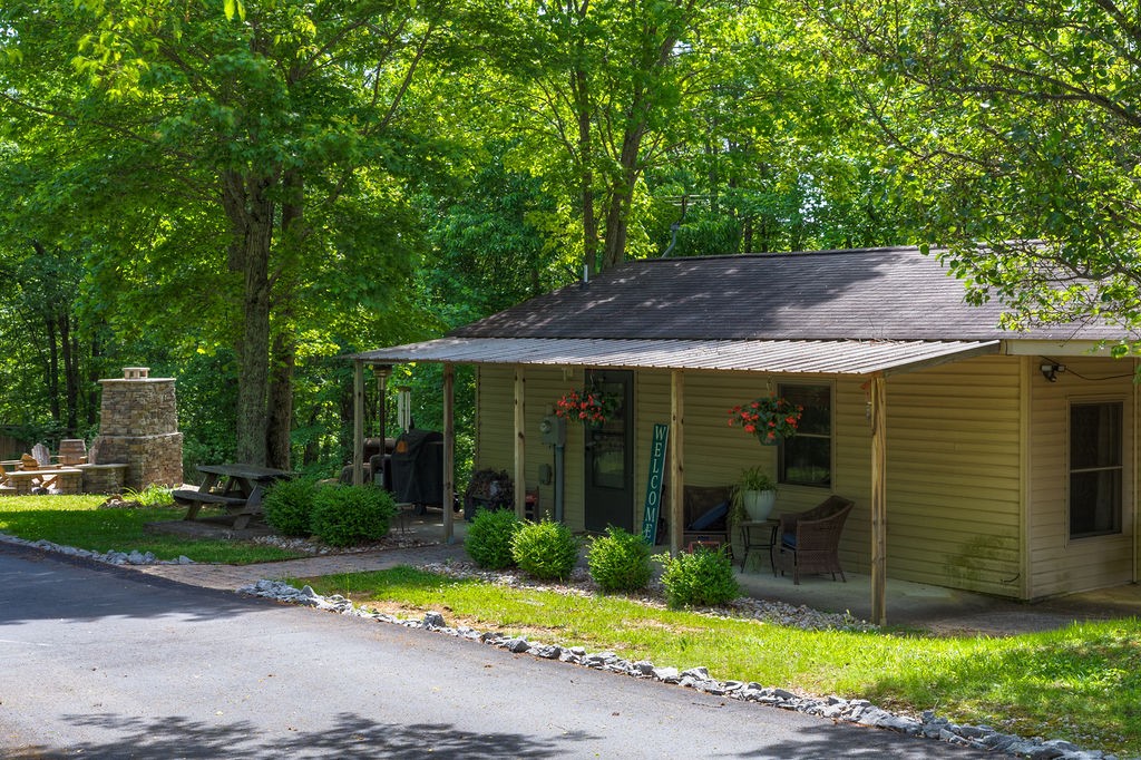 288 Toad Rd Property Photo 28