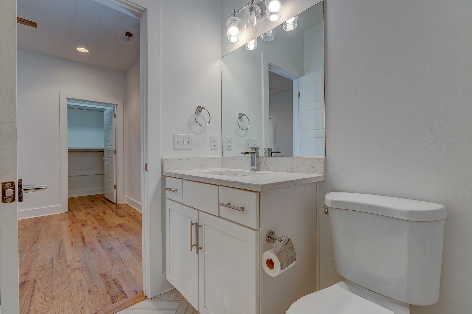 324 Queen Ave Property Photo 16