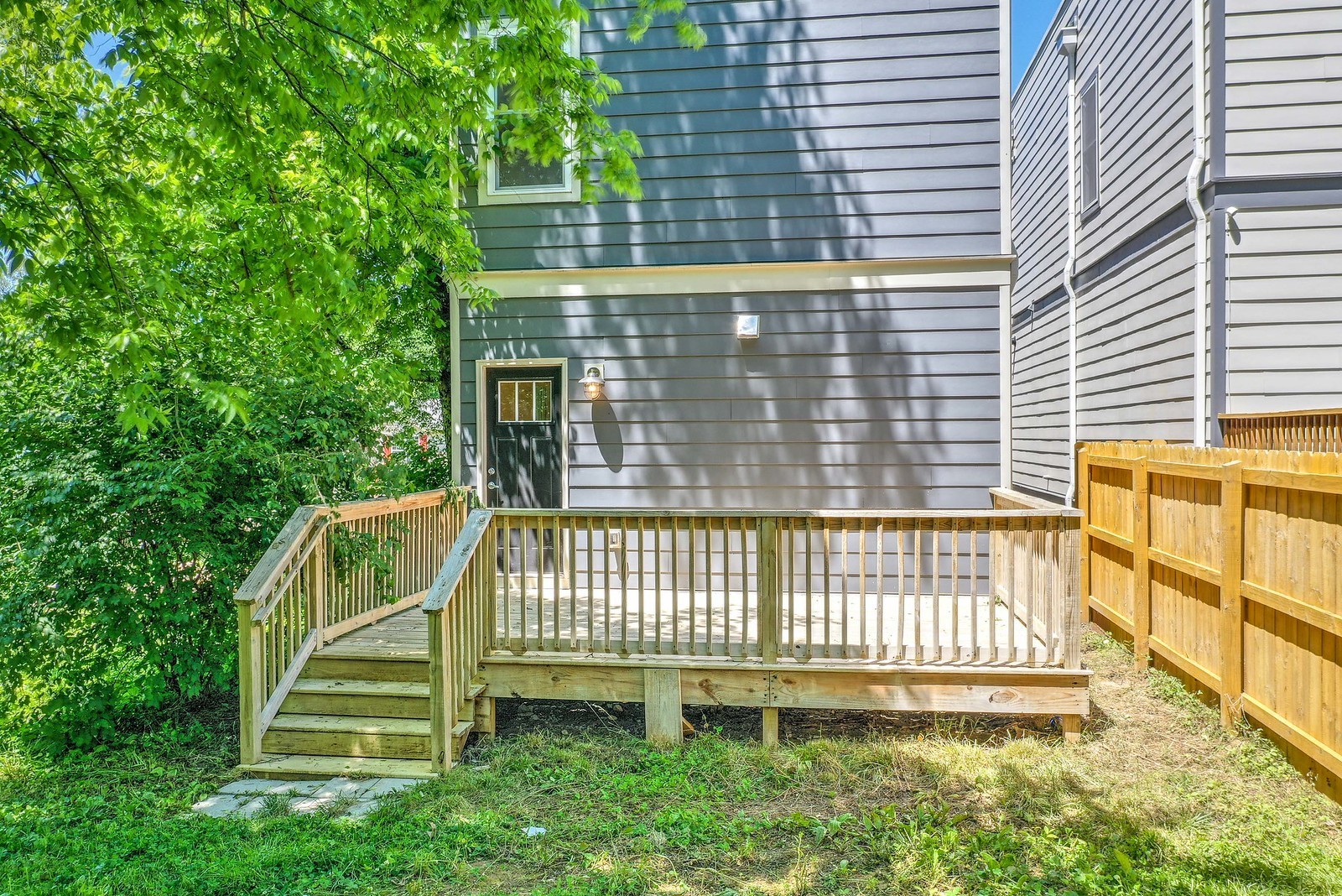 324 Queen Ave Property Photo 24