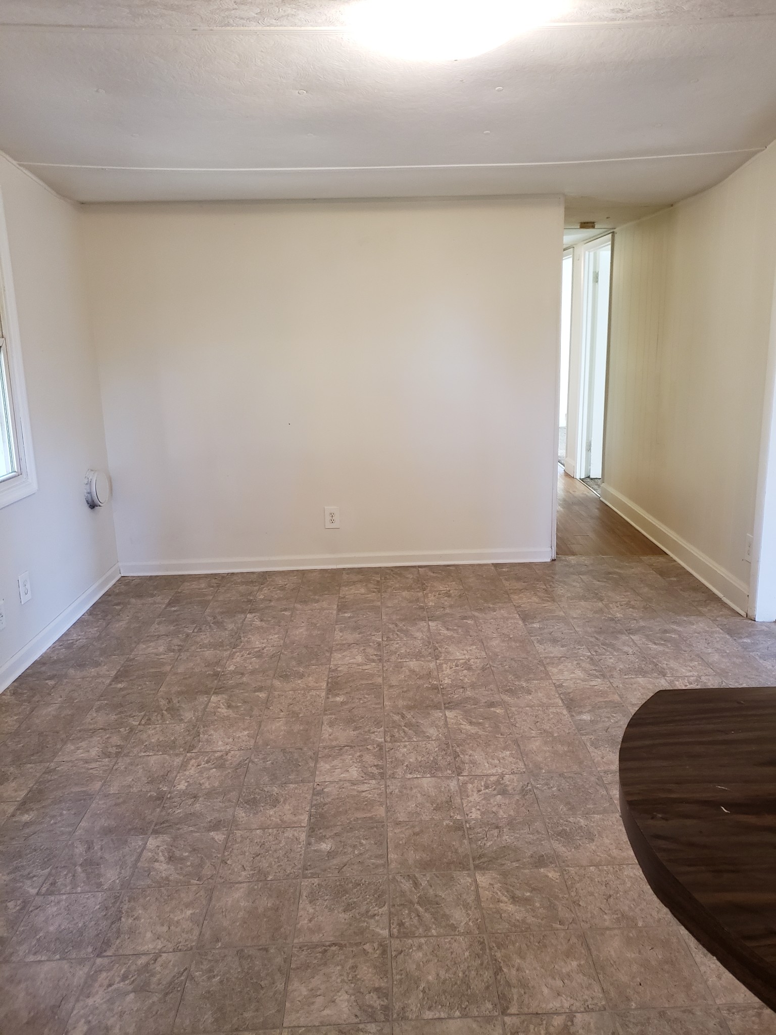 10 Fowler Dr Property Photo 4
