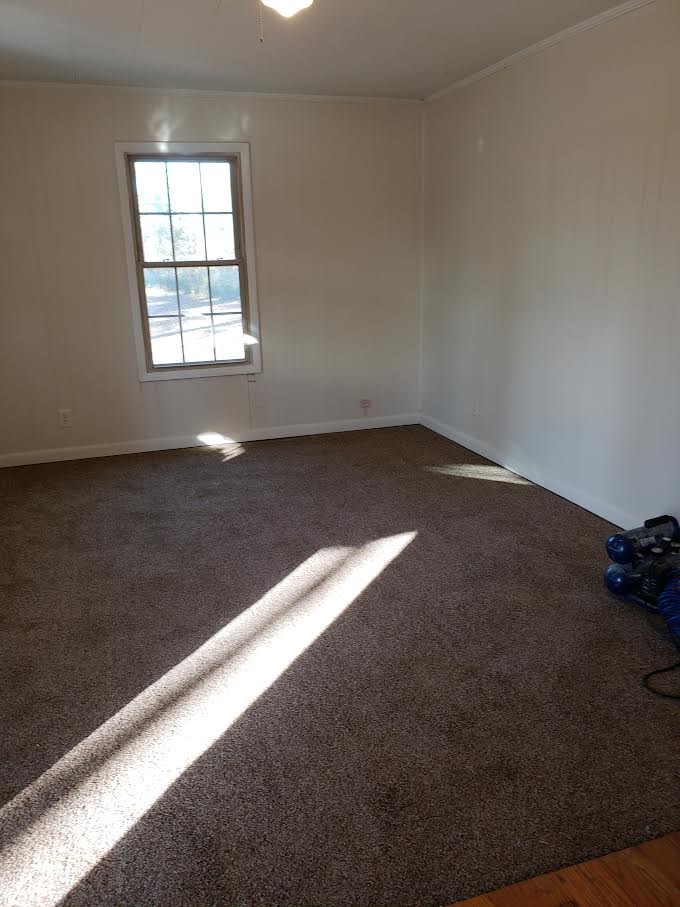 10 Fowler Dr Property Photo 5