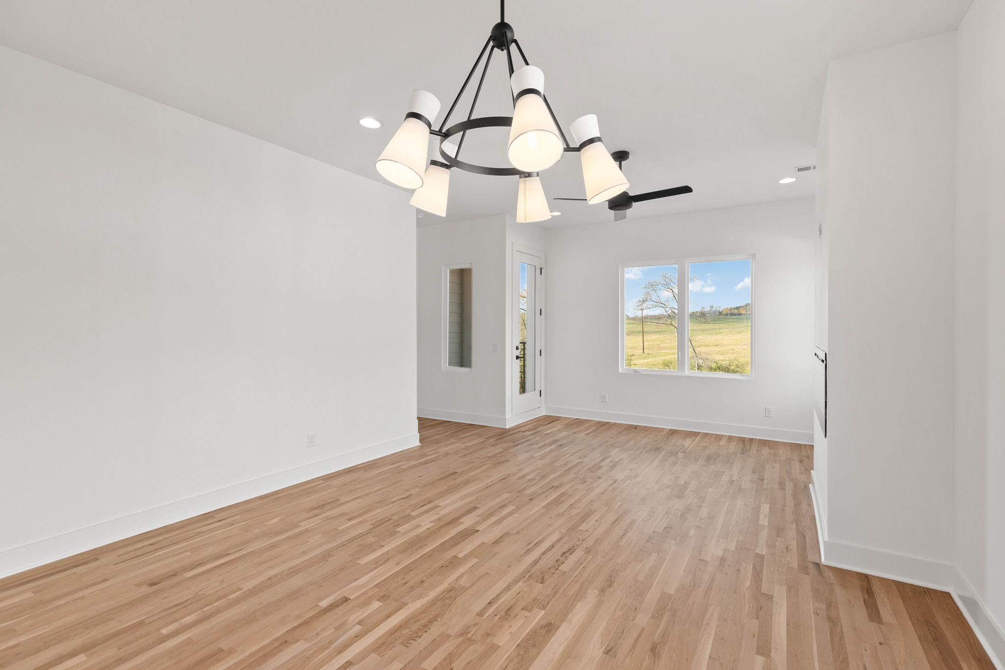 1016 W Trinity Ln Property Photo 15