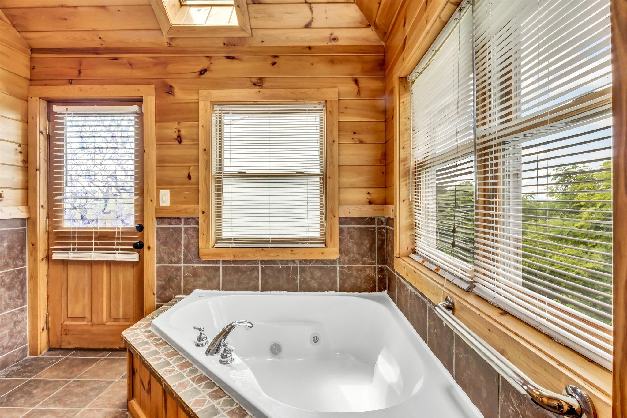 2054 Oakmont Drive Property Photo 17