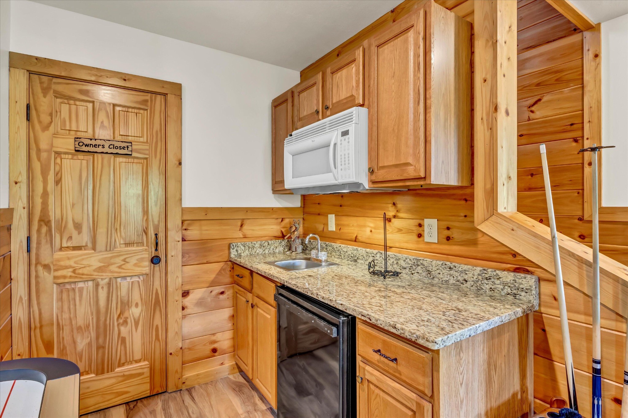 2054 Oakmont Drive Property Photo 21