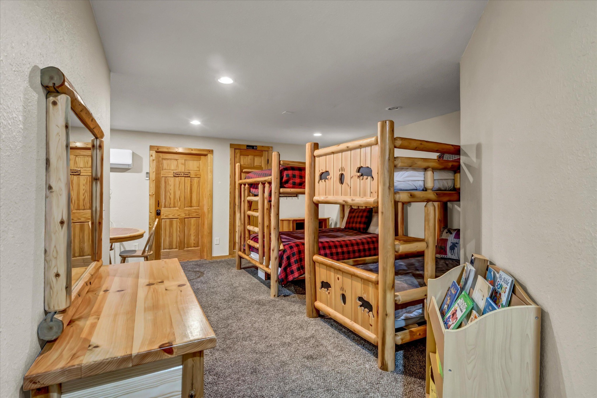 2054 Oakmont Drive Property Photo 29