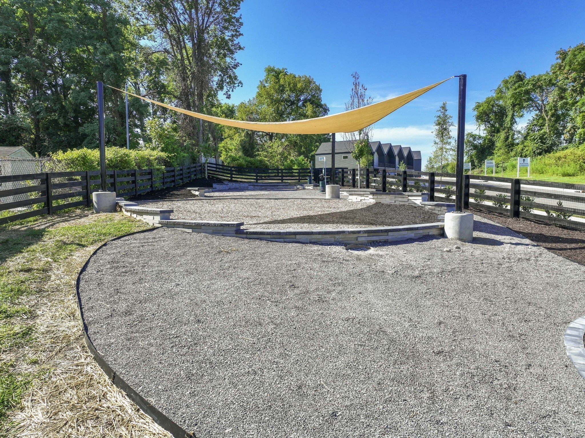 550 Markham Property Photo 14