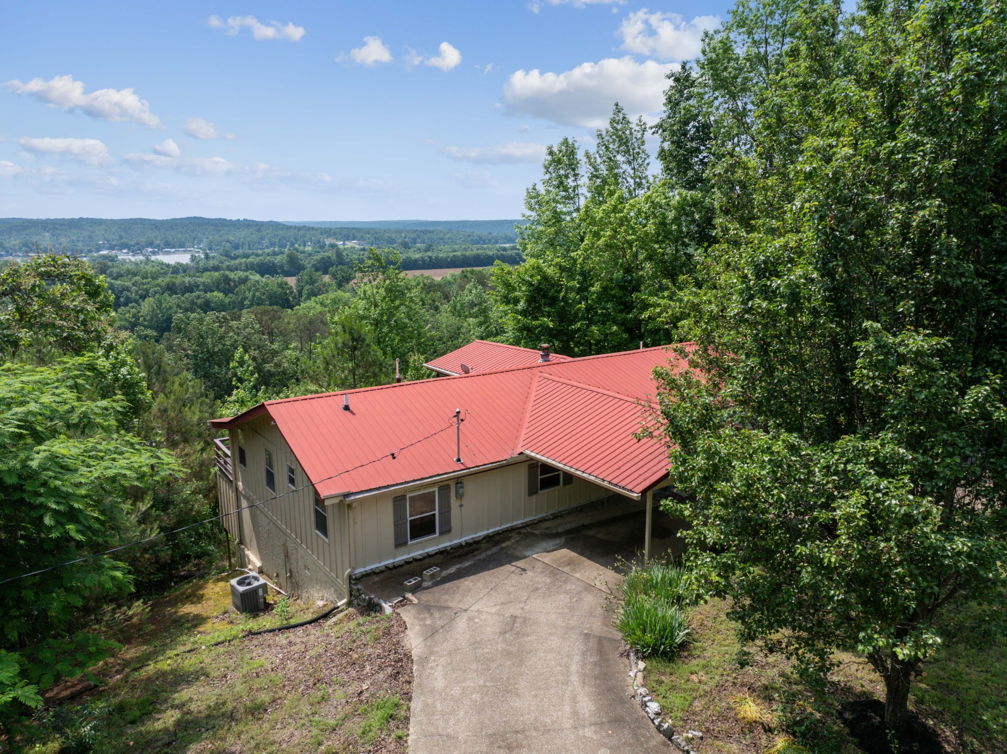 2768 Ridgeway Dr Property Photo 6