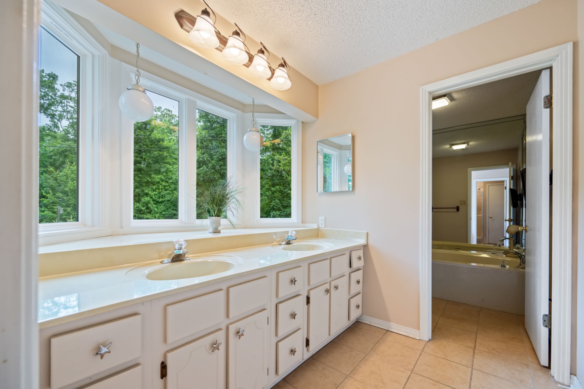 2768 Ridgeway Dr Property Photo 28