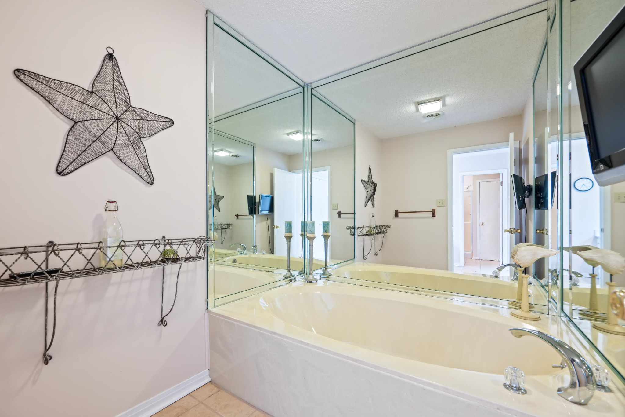 2768 Ridgeway Dr Property Photo 29