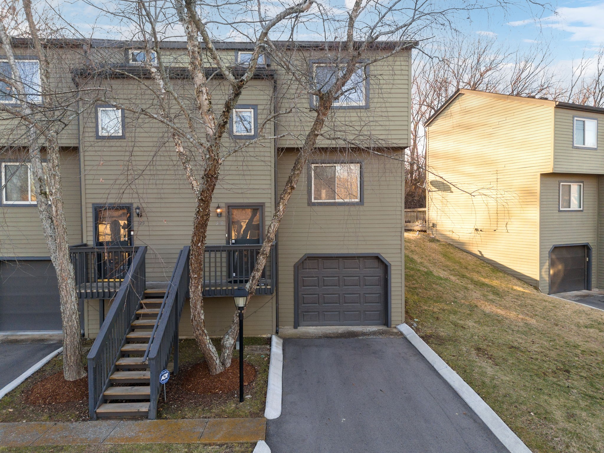 330 Summit Ridge Cir Property Photo 5