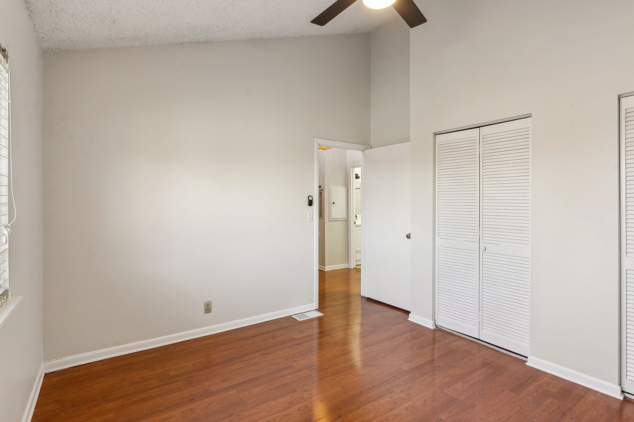 330 Summit Ridge Cir Property Photo 23