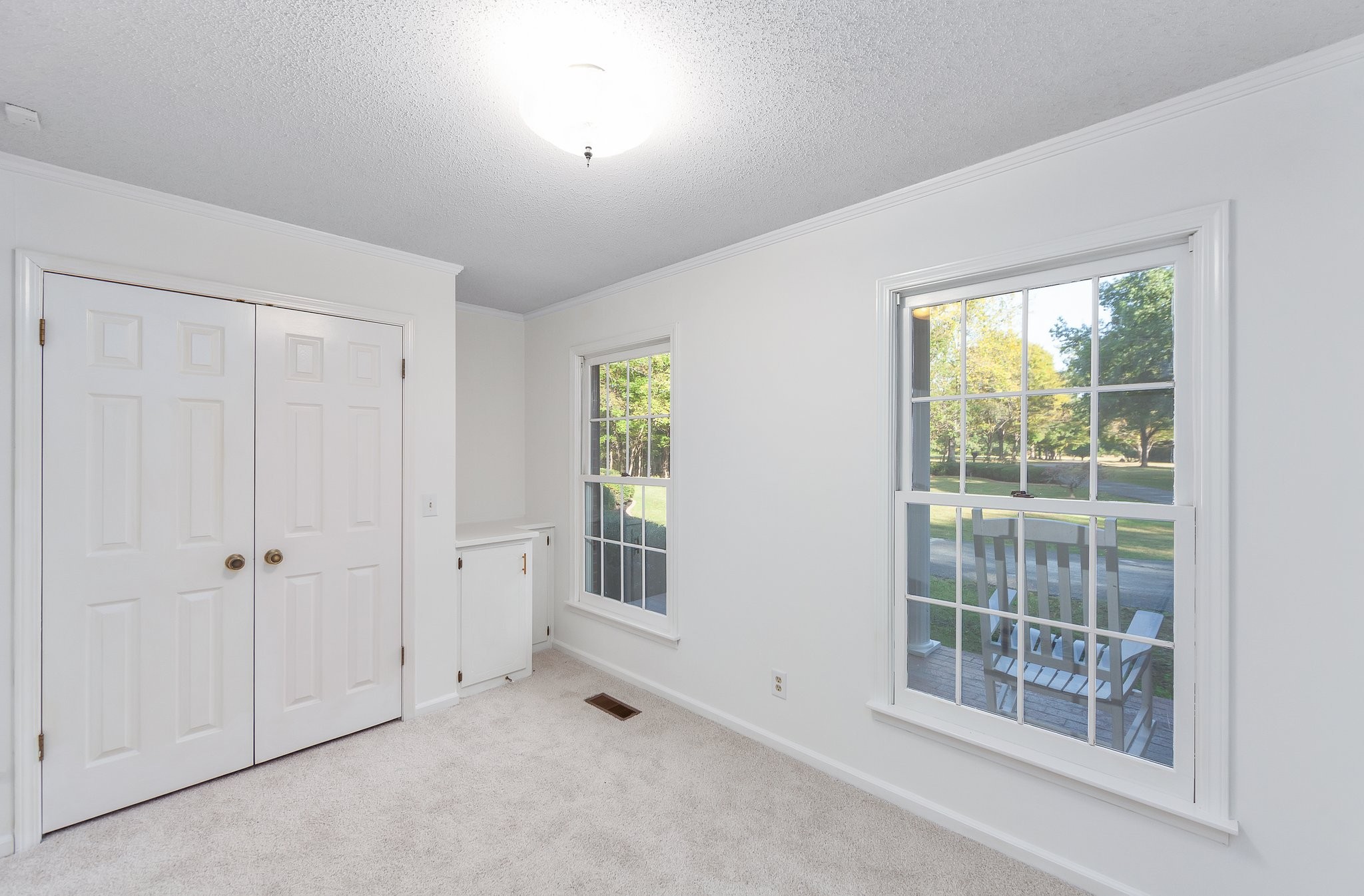 825 Barham Ln Property Photo 30