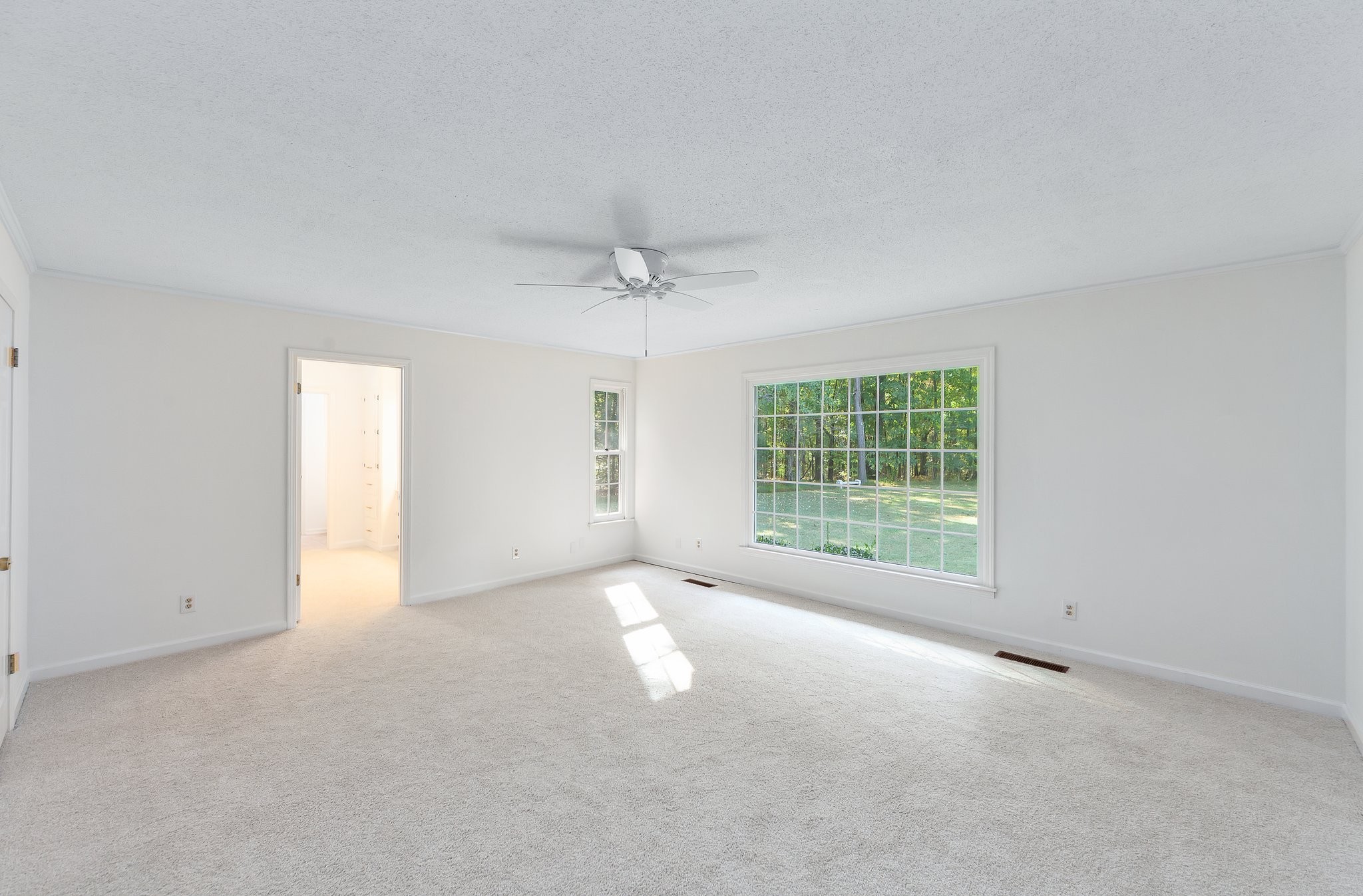 825 Barham Ln Property Photo 32