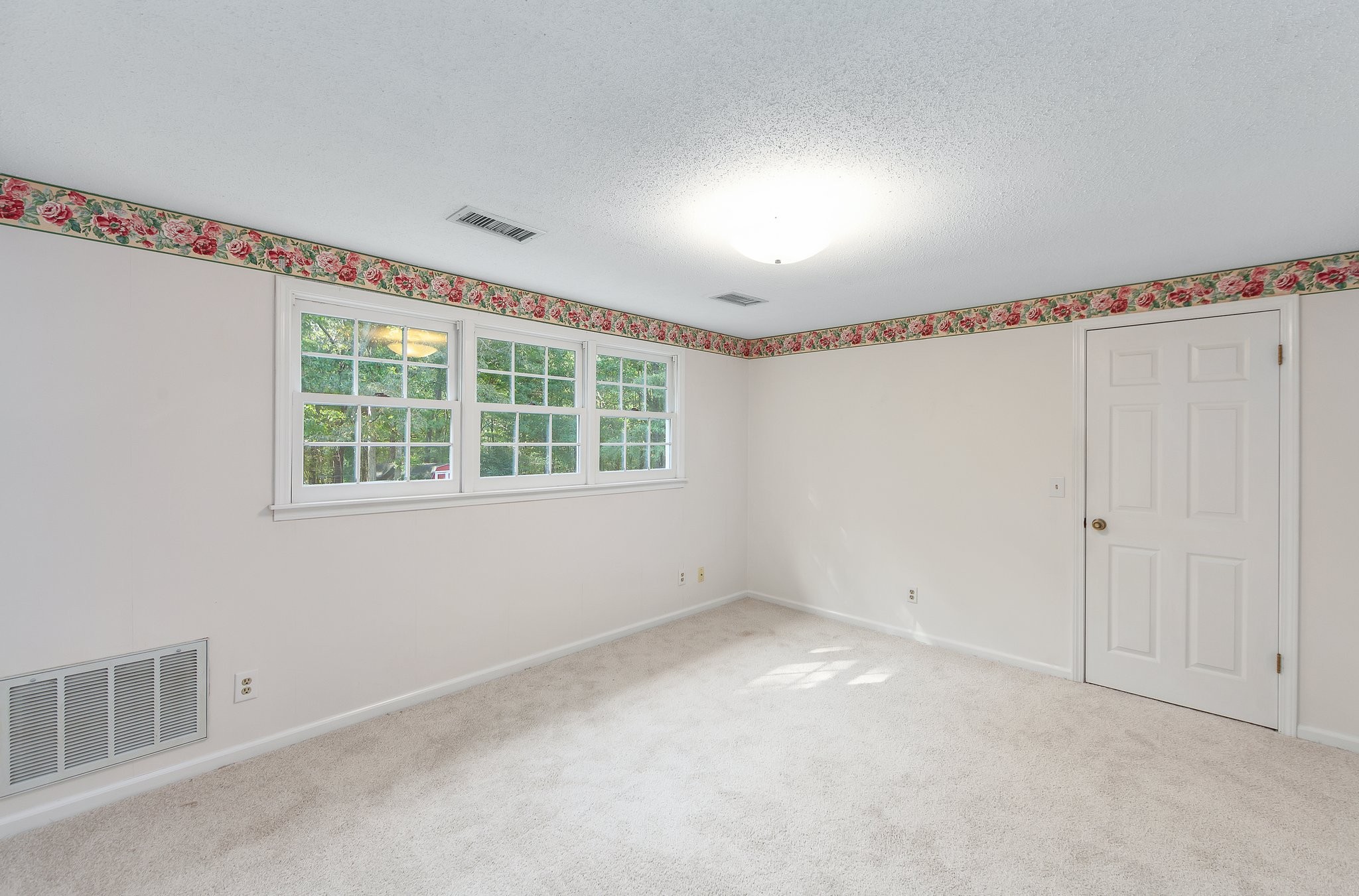 825 Barham Ln Property Photo 41