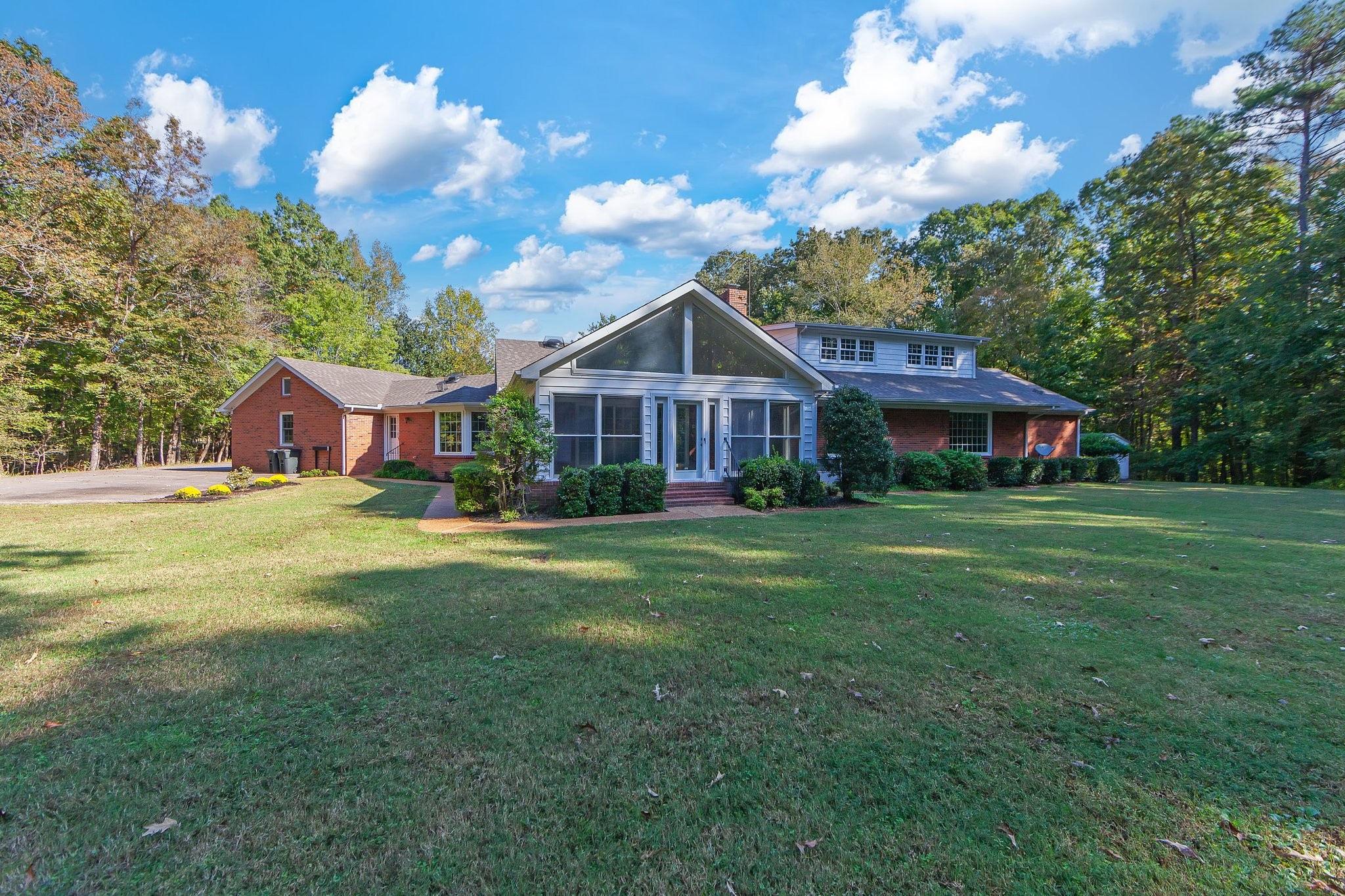 825 Barham Ln Property Photo 42
