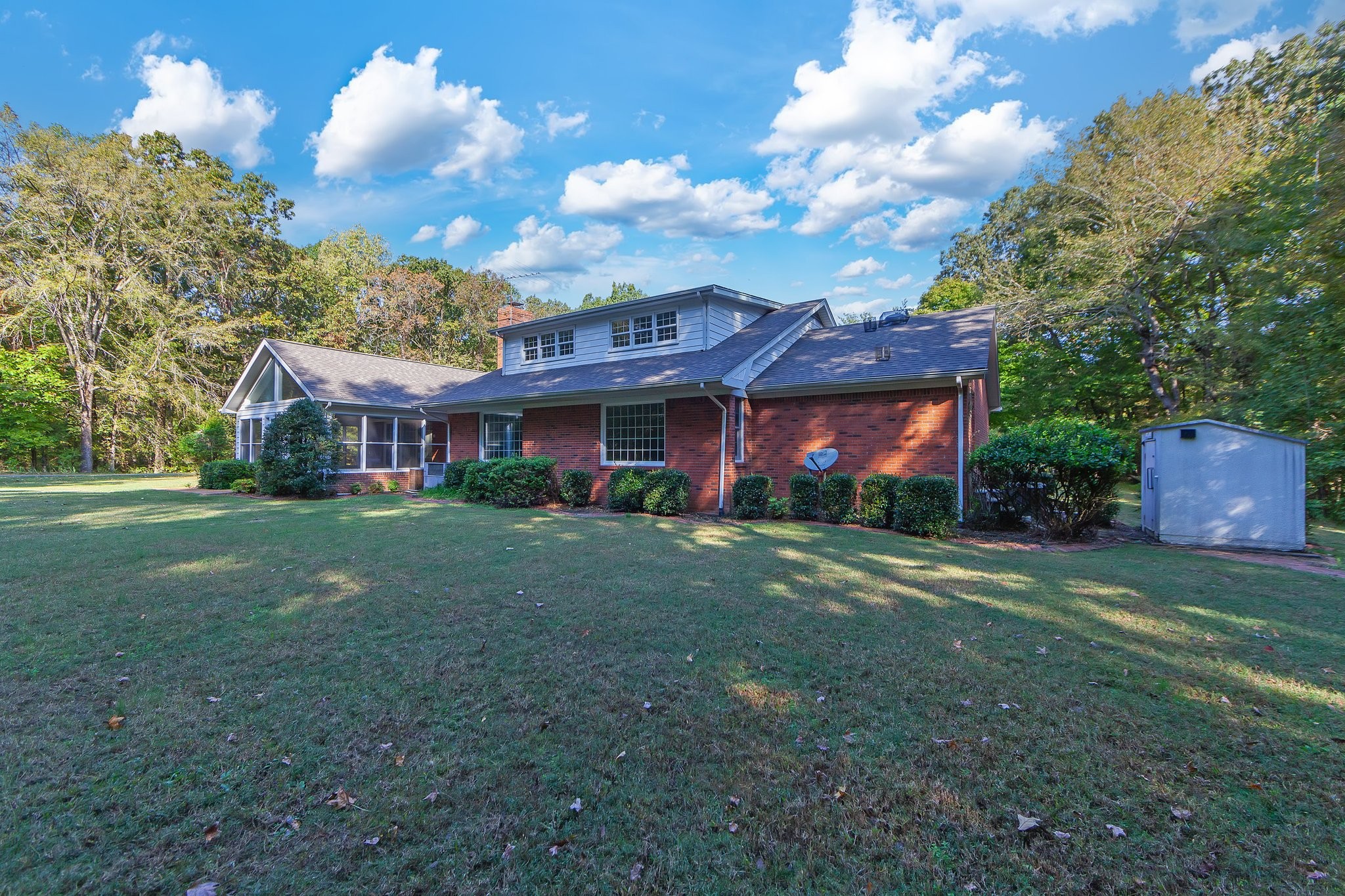 825 Barham Ln Property Photo 44