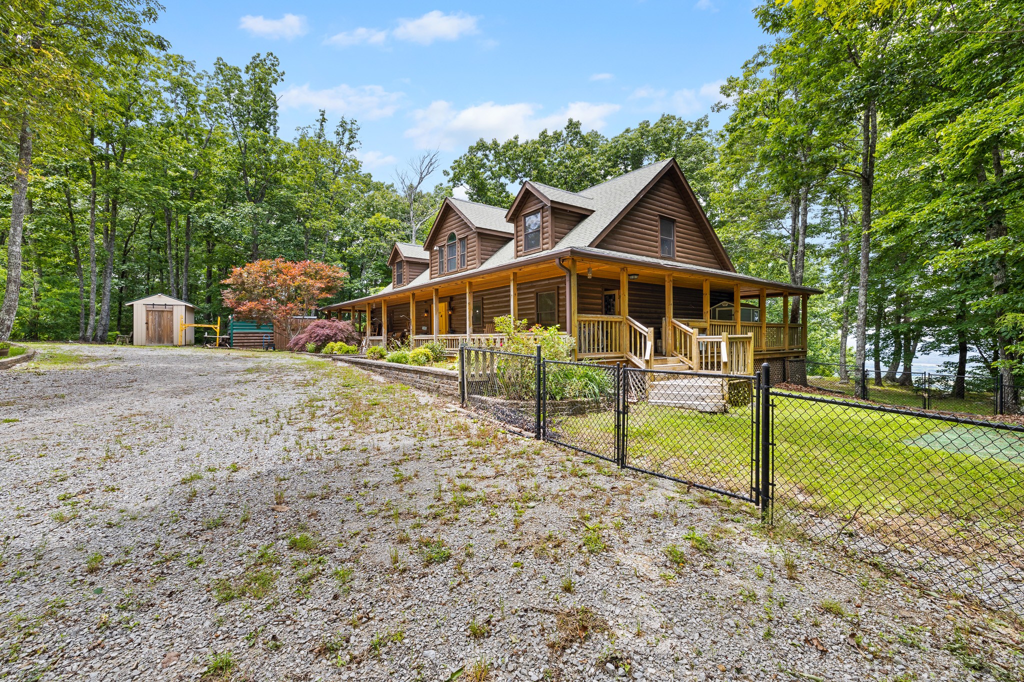 204 Iron Gap Rd Property Photo 2