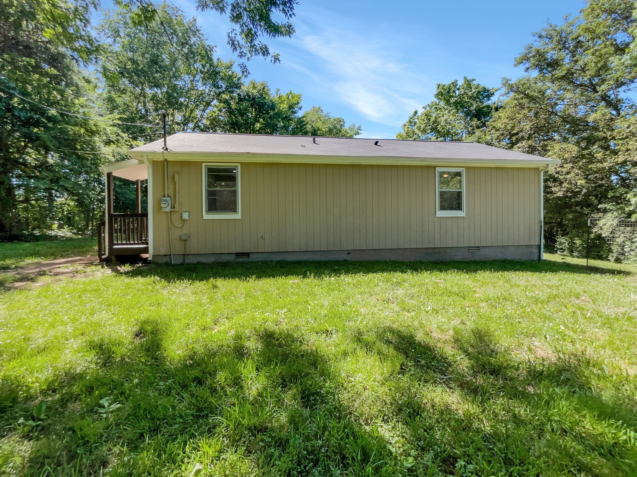 1140 Pleasant Valley Rd Property Photo 5
