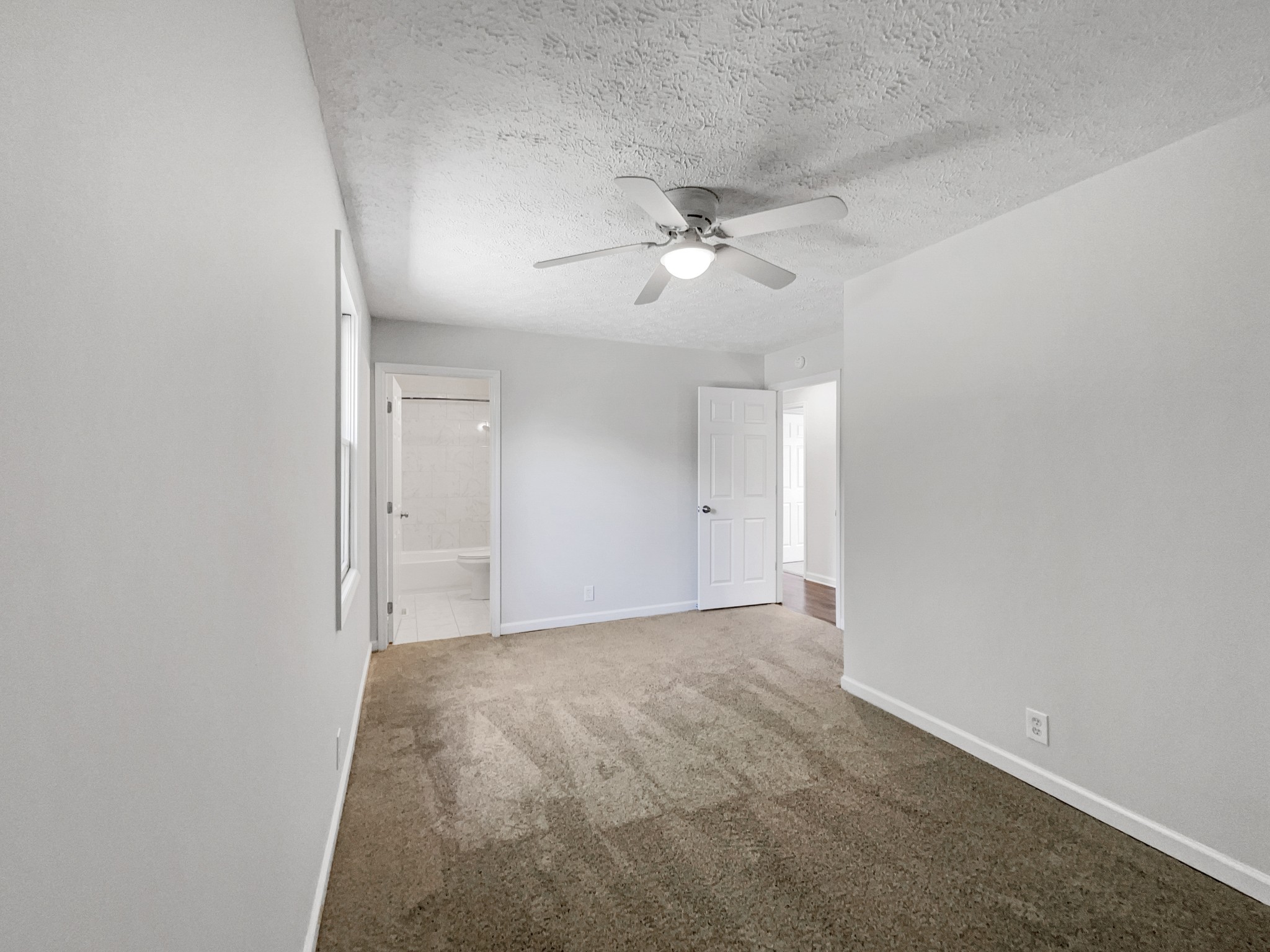 1140 Pleasant Valley Rd Property Photo 11
