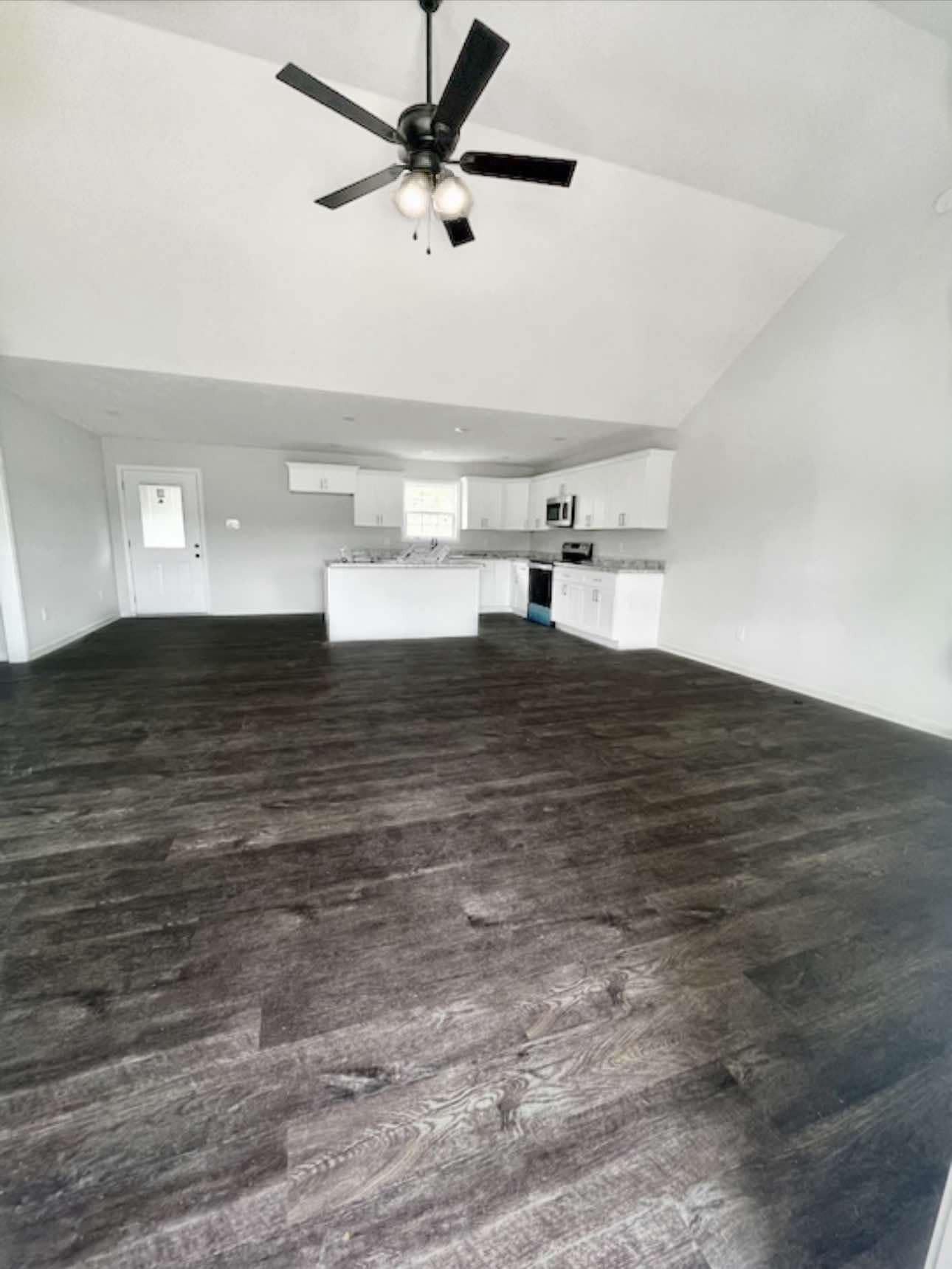 1514 Ellie Claire Way Property Photo 3