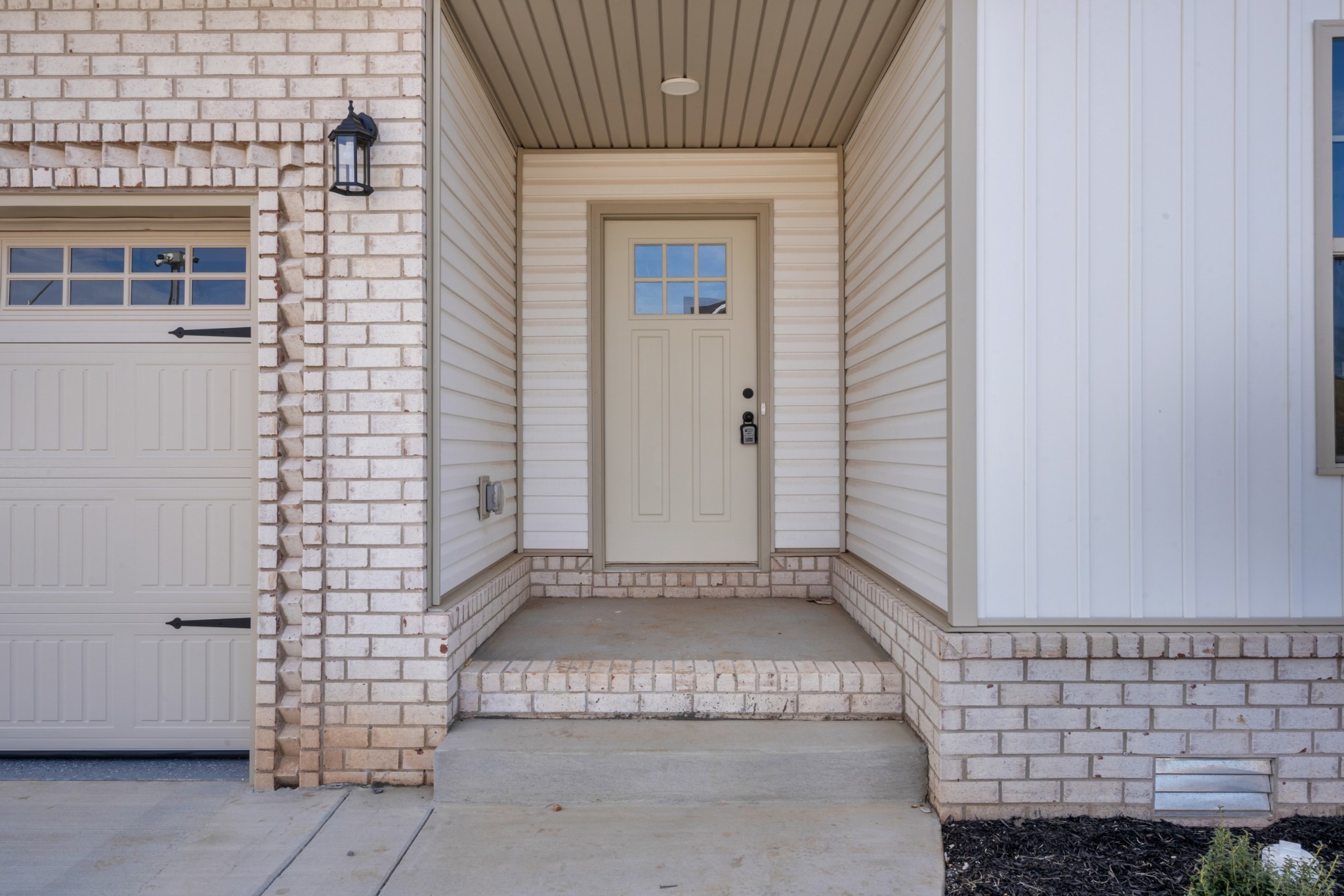 200 Cardinal Creek Property Photo 4