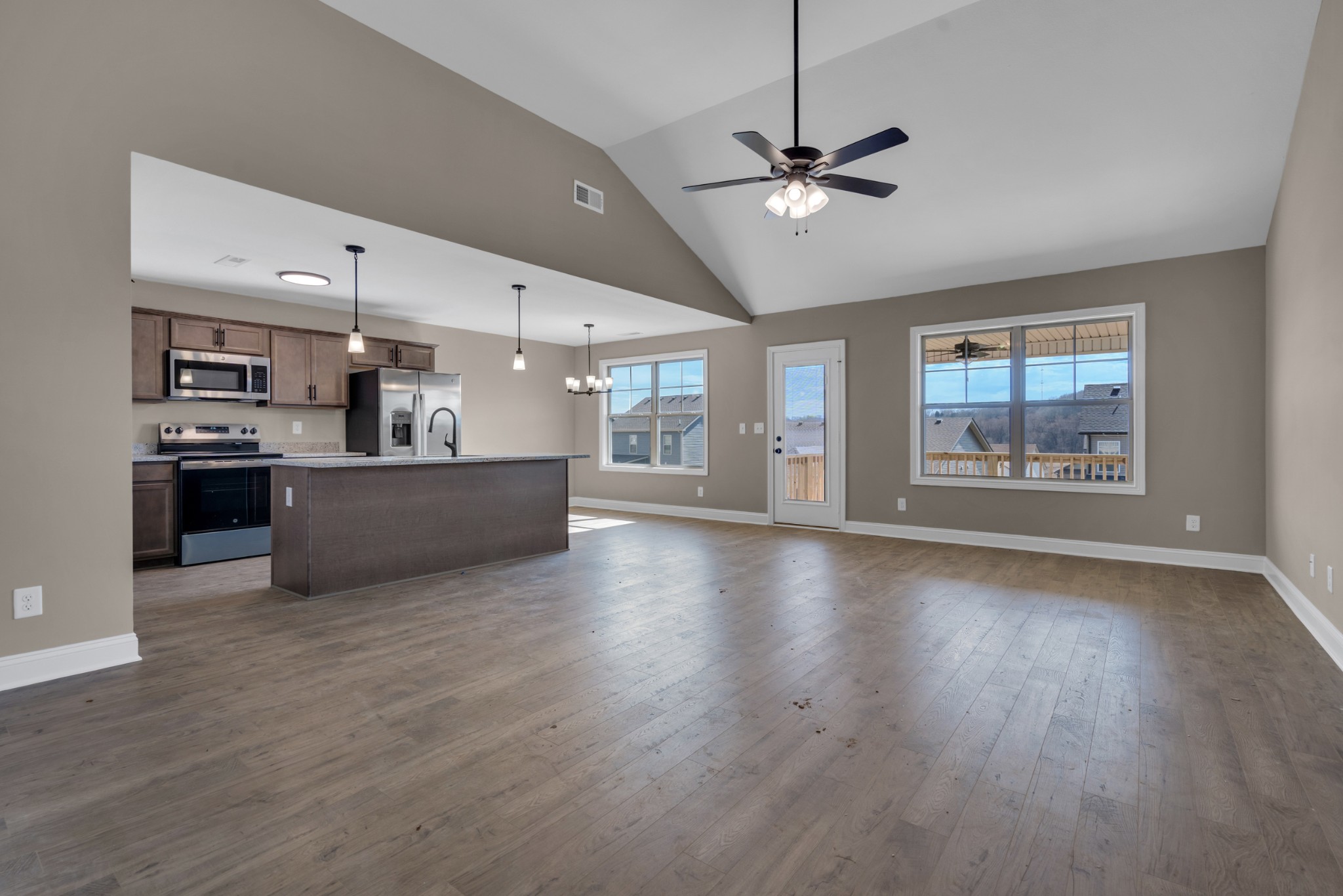 200 Cardinal Creek Property Photo 8