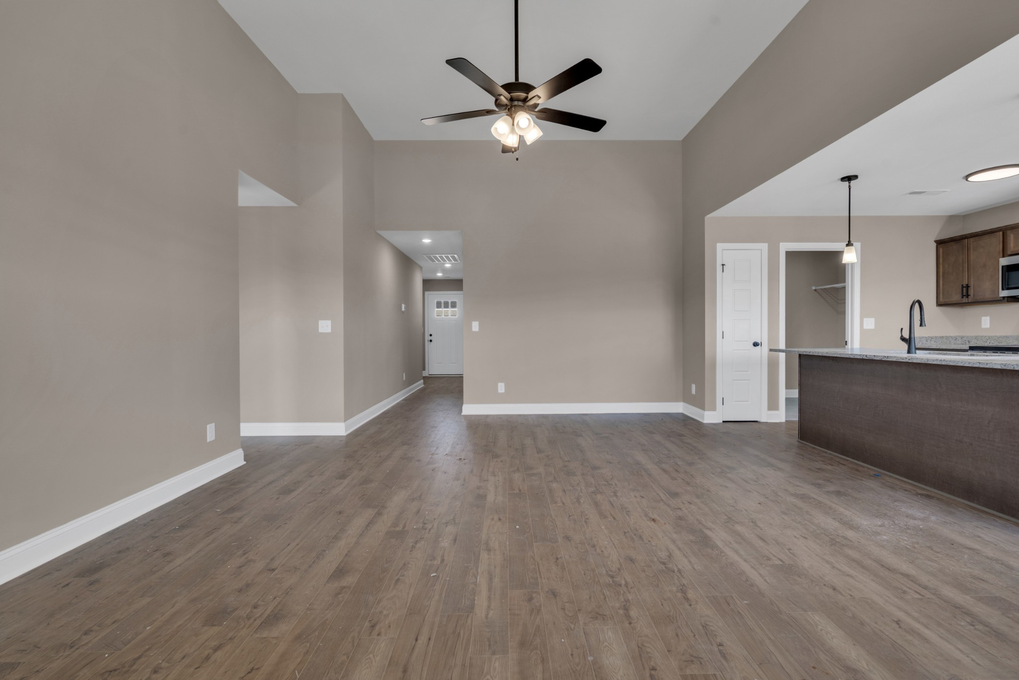 200 Cardinal Creek Property Photo 12