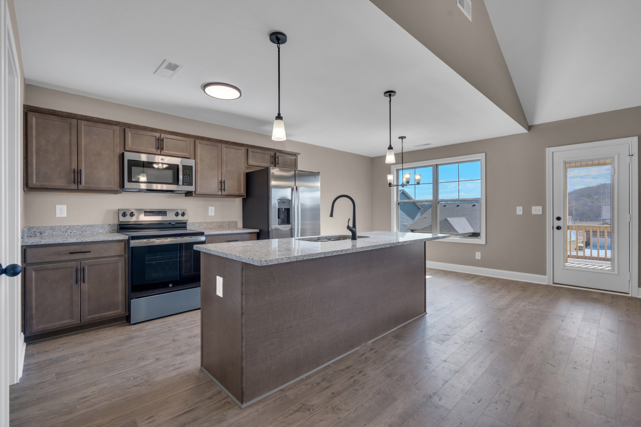 200 Cardinal Creek Property Photo 18