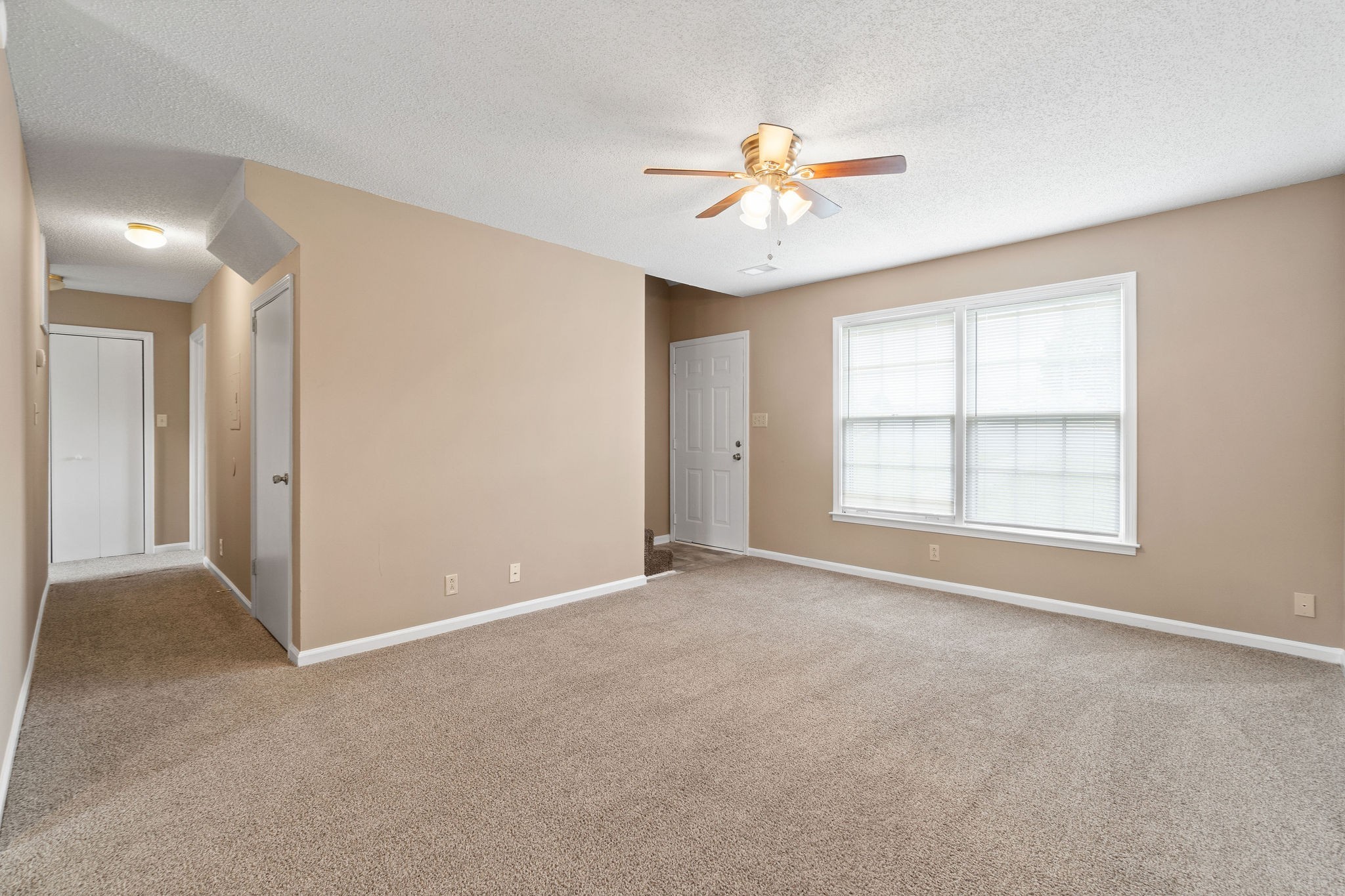 179 Harrier Ct Property Photo 3