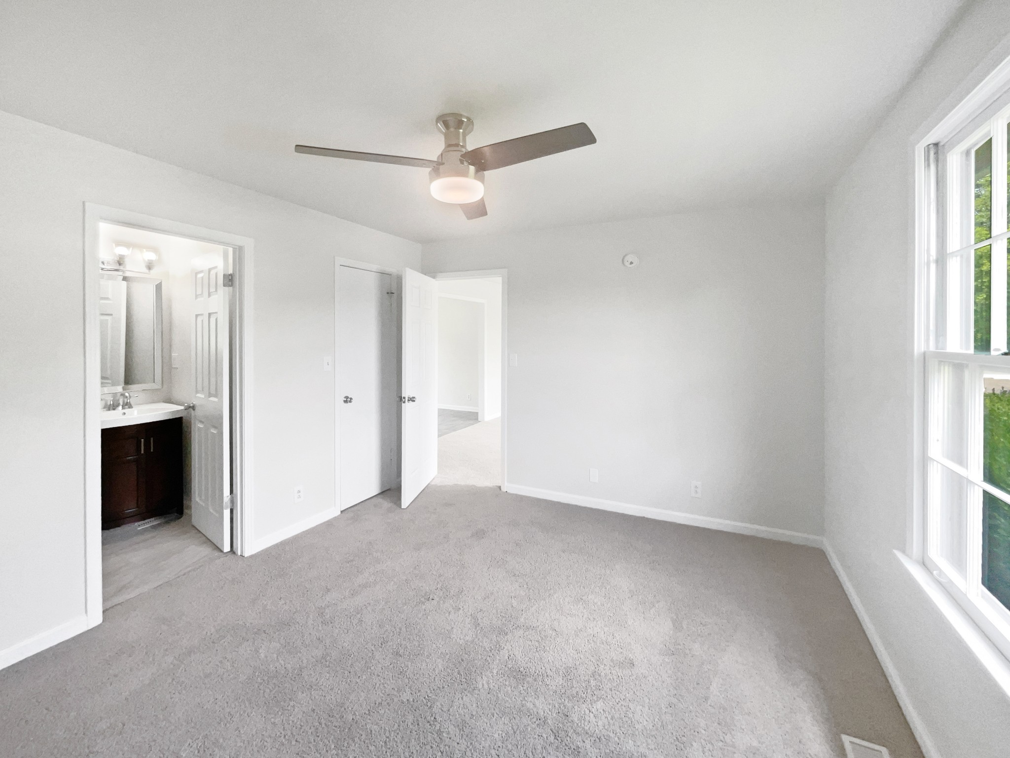 902 Leigh Ct Property Photo 16