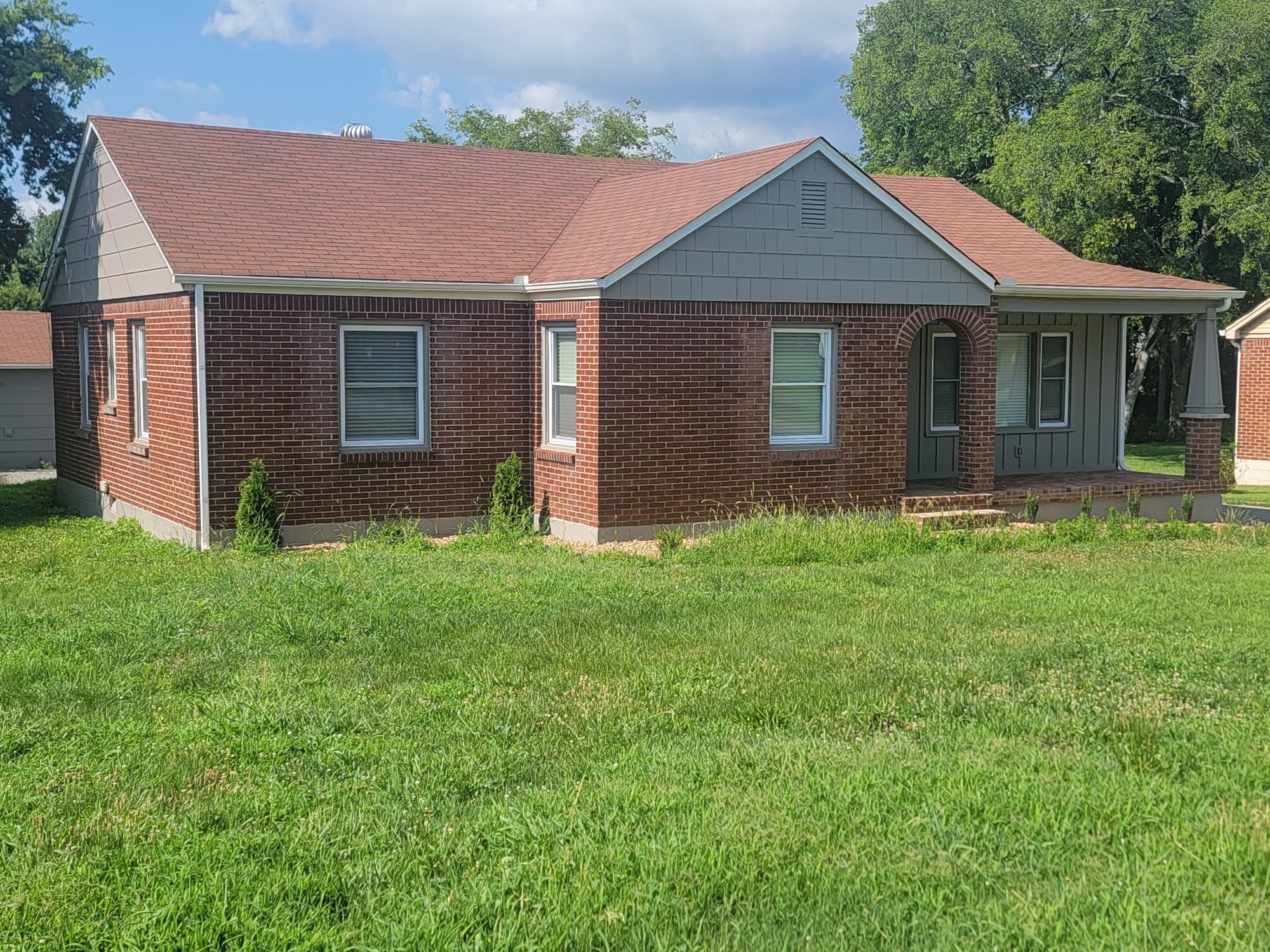 111 Campus Dr Property Photo 2