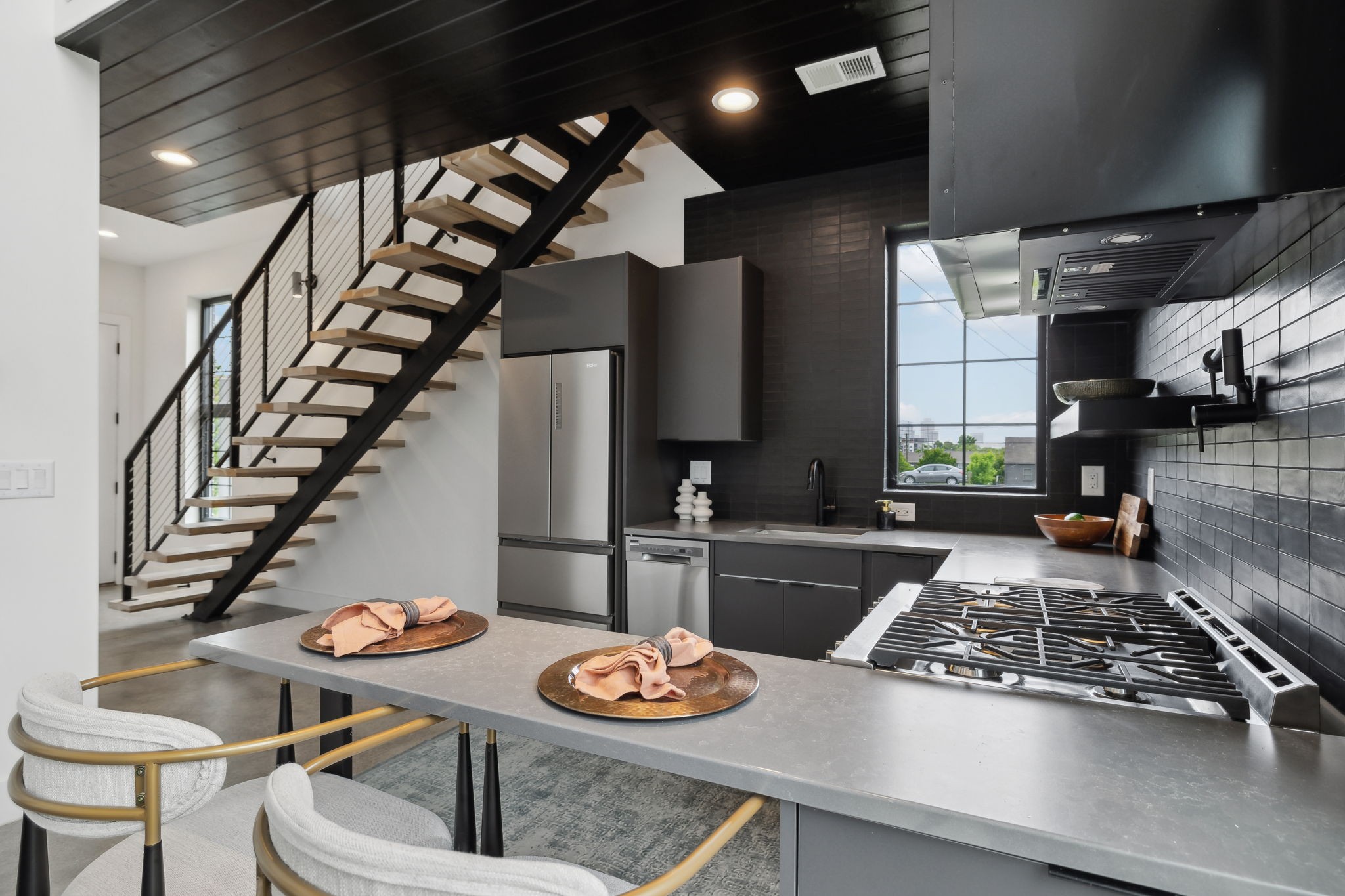 827 Ramsey St Property Photo 11