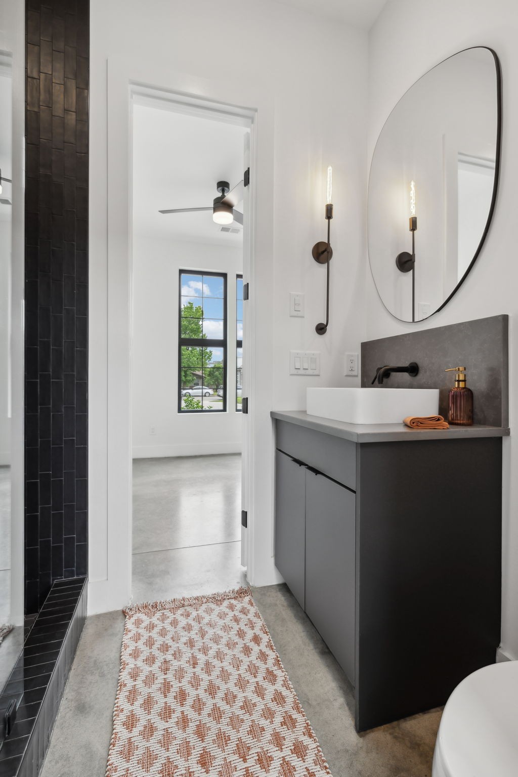 827 Ramsey St Property Photo 15